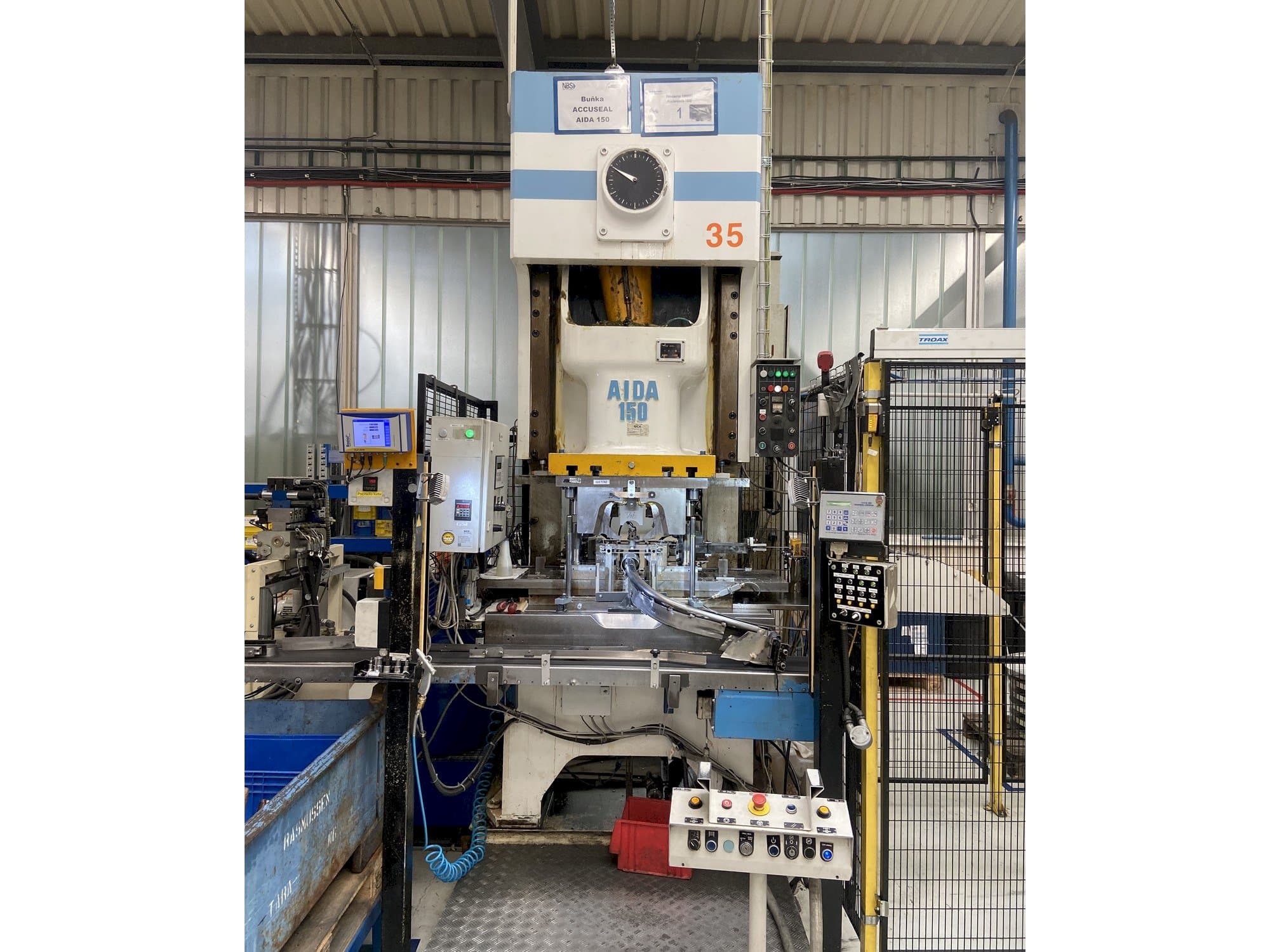 Koneen  AIDA NC1-150(2) (1996) etunäkymä