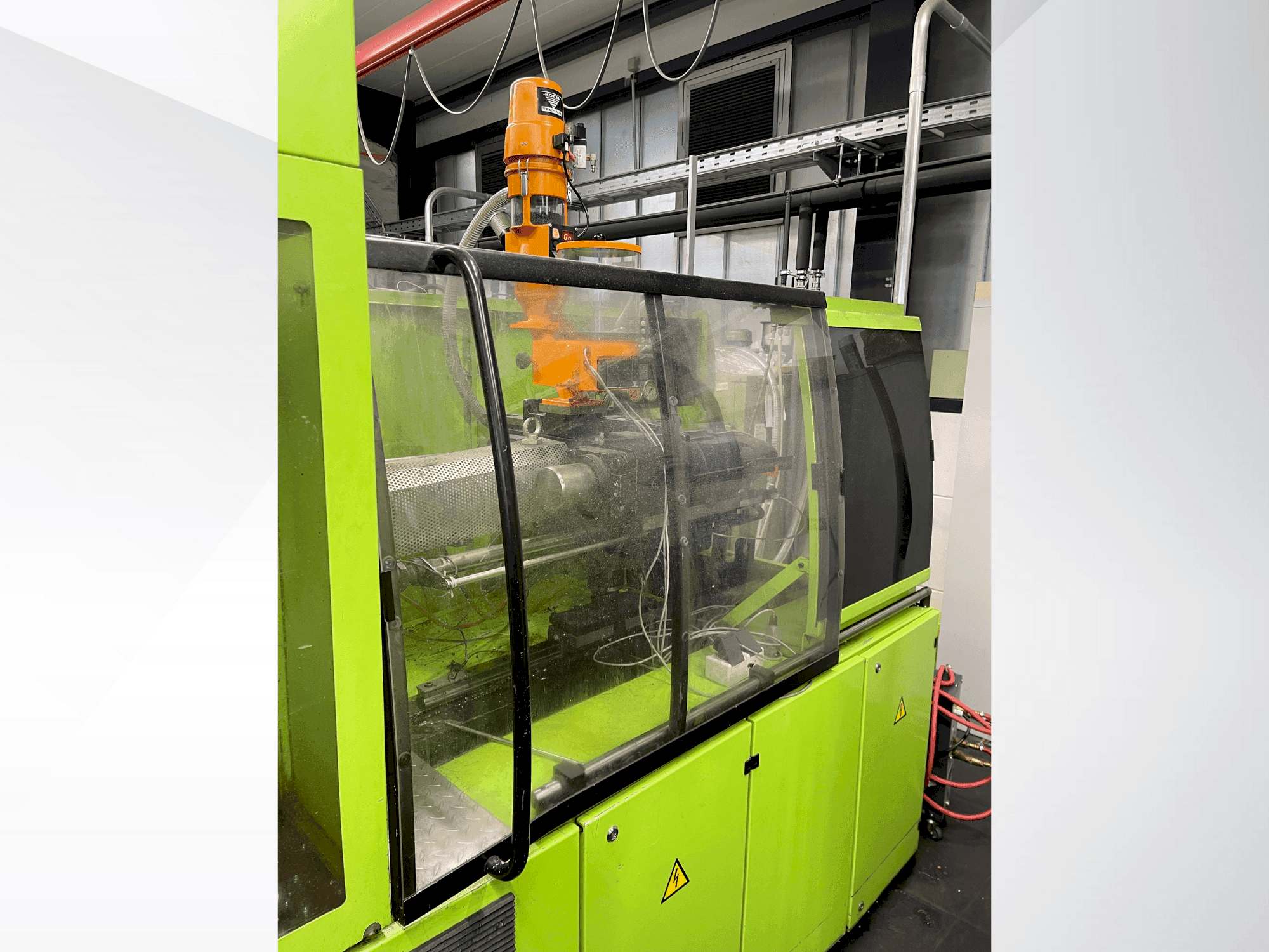 Koneen  Engel ES 330 H / 80V SOTR etunäkymä