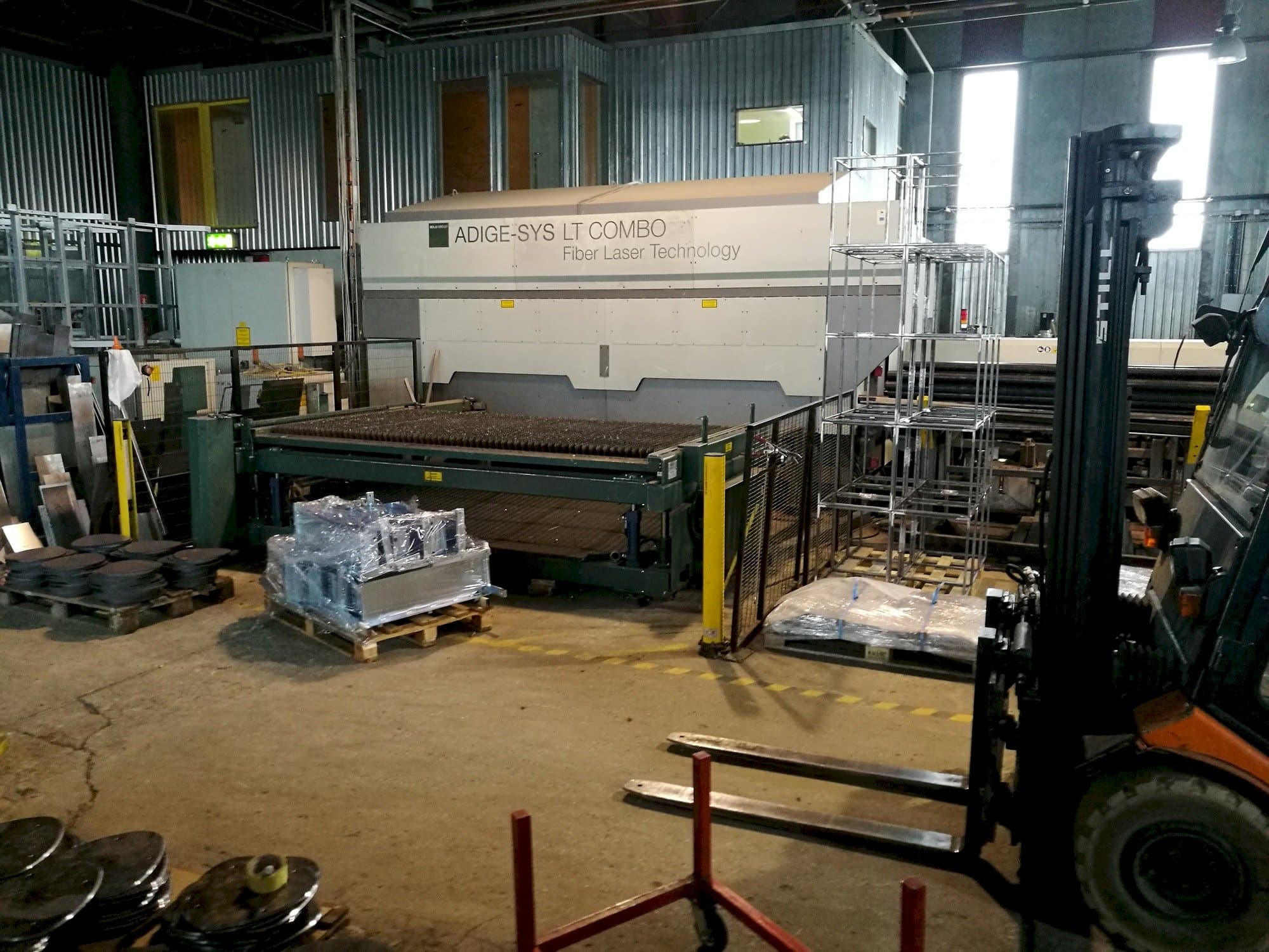 Koneen  BLM ADIGE LT COMBO etunäkymä