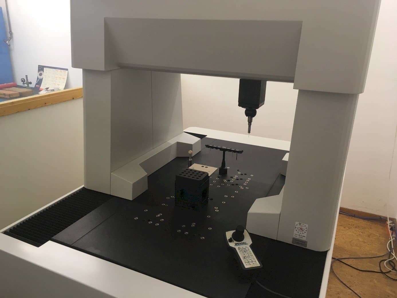 Koneen  EROWA PreSet Qi etunäkymä