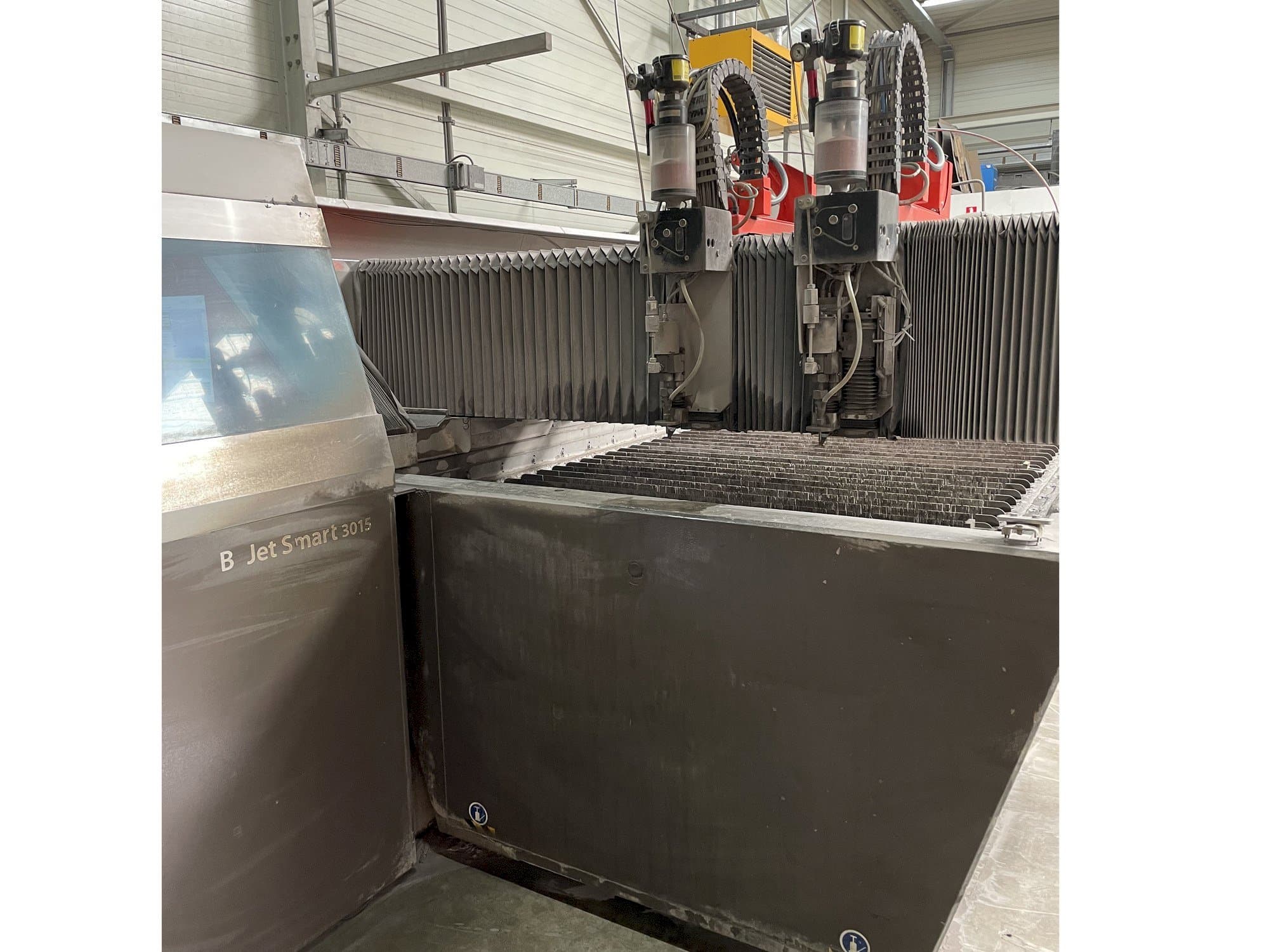 Koneen Bystronic ByJet Smart 3015 etunäkymä