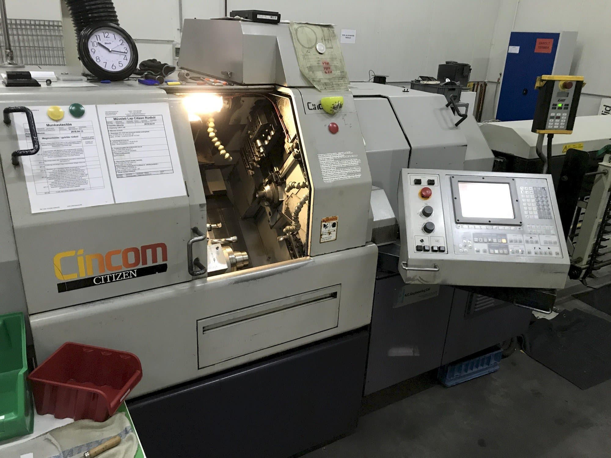 Koneen  Citizen Cincom L32 etunäkymä