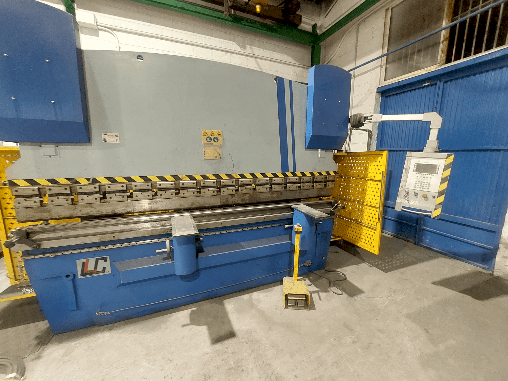 Koneen  FEYSAMA LLC PH 125/3200 etunäkymä