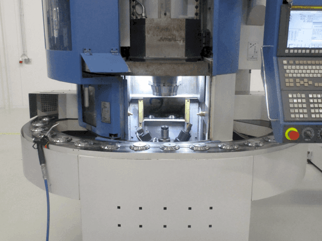 Koneen  EMAG VL3 etunäkymä