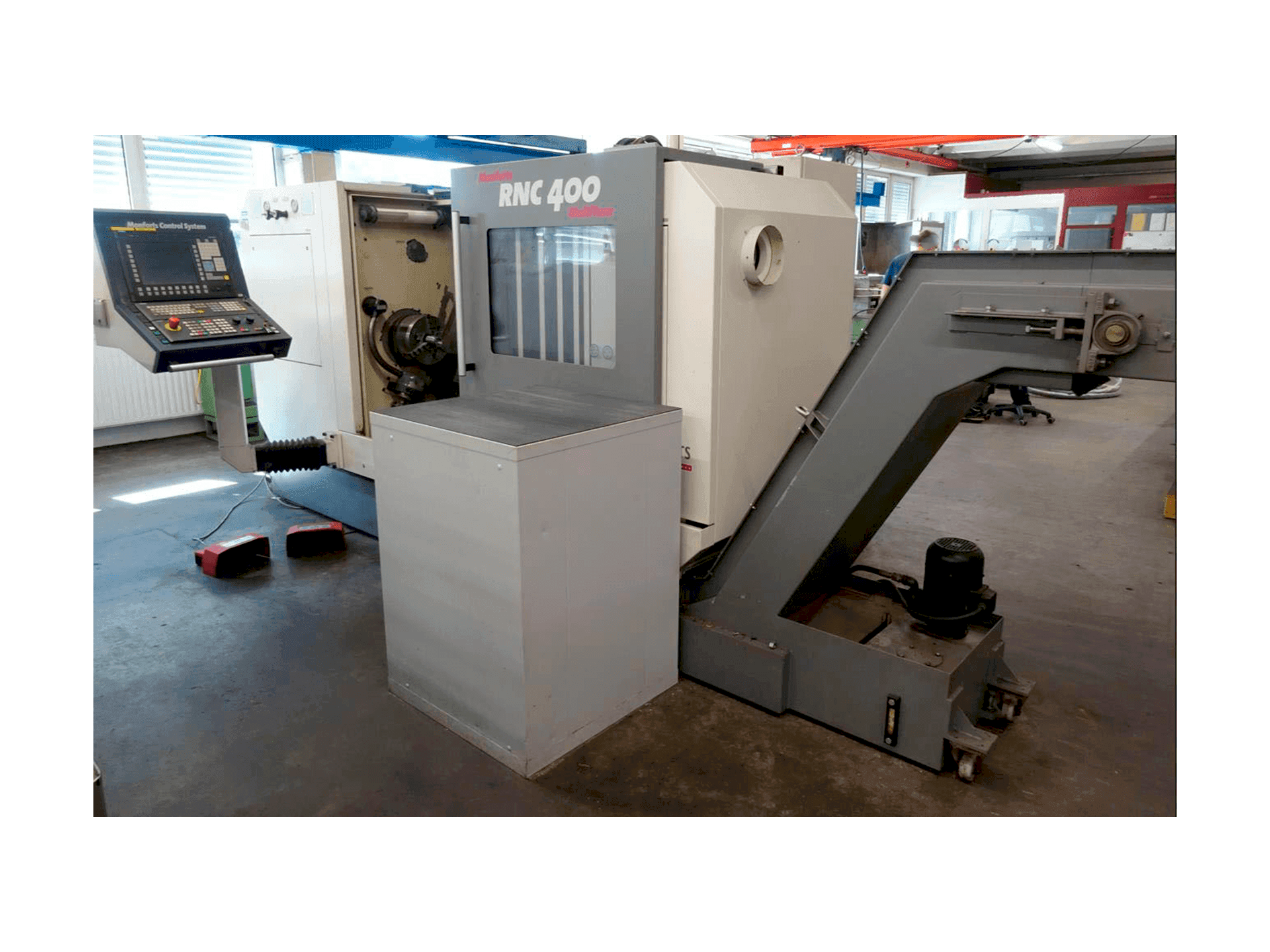 Koneen  Monforts RNC 400 MultiTurn vasemman sivun näkymä