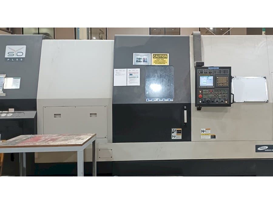 Koneen  Samsung PL60 etunäkymä