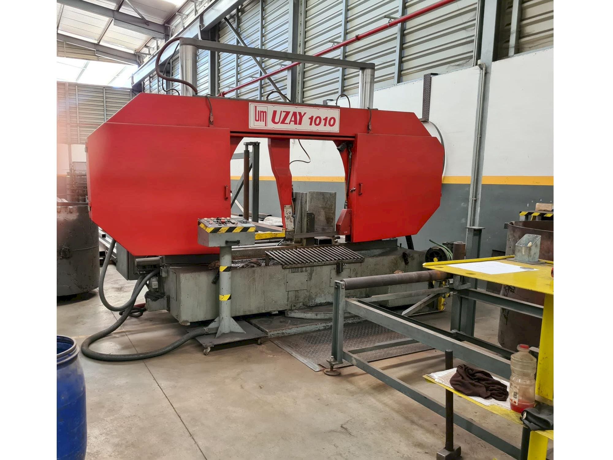 Koneen  UZAY MAKINA UMSY 1010 etunäkymä