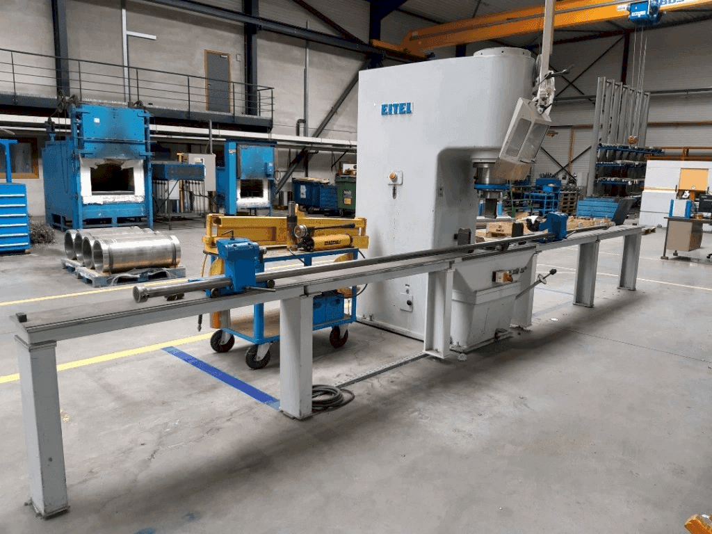 Koneen  EITEL-PRESS RP 100 etunäkymä