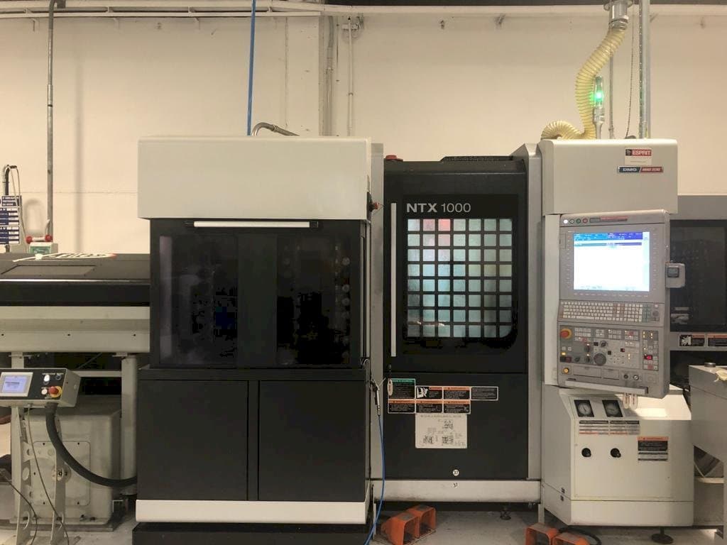 Koneen  MORI SEIKI NTX1000 etunäkymä