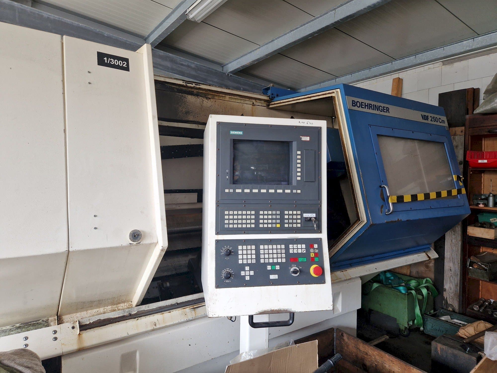 Koneen  BOEHRINGER VDF 250 Cm etunäkymä