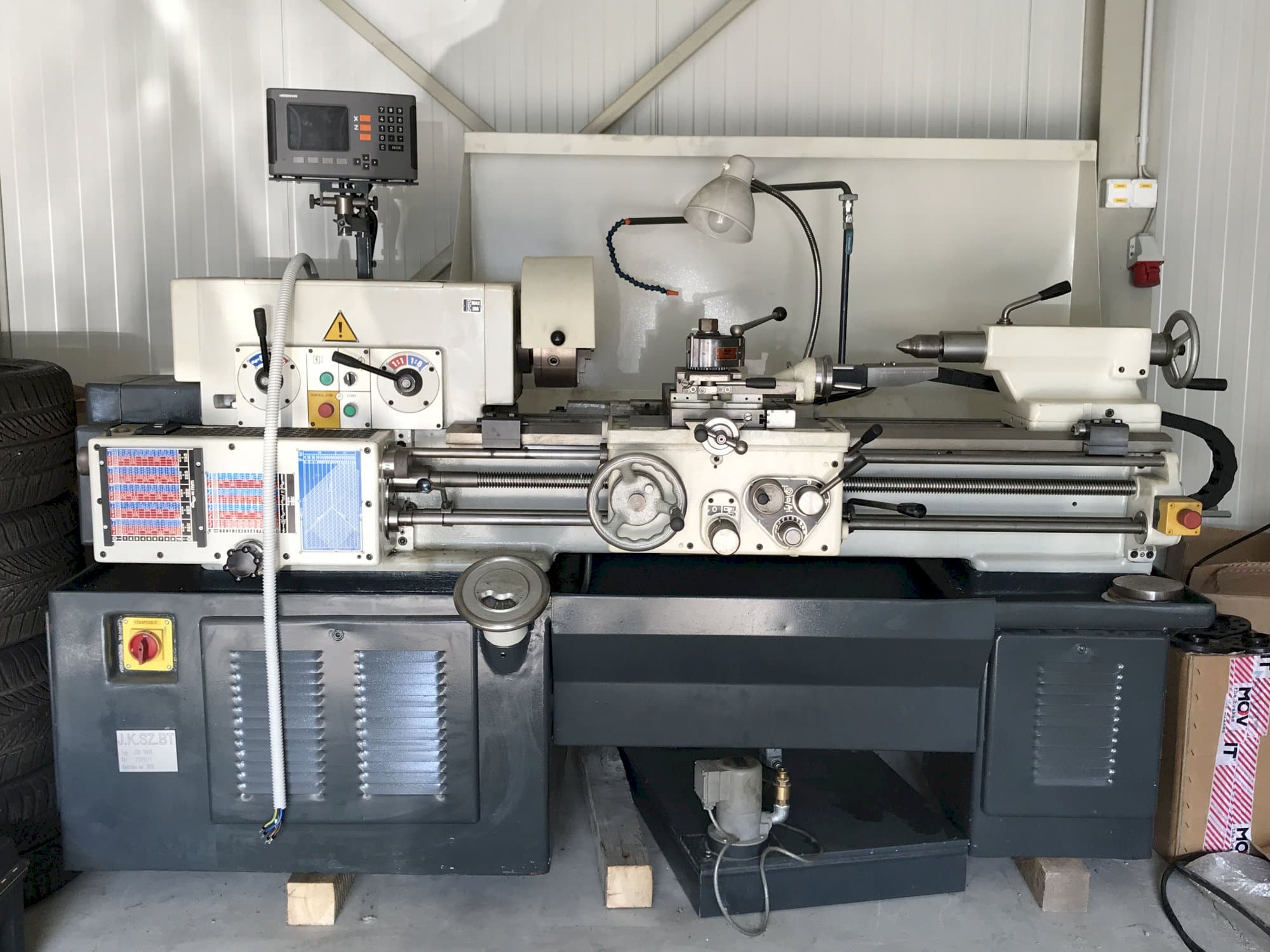 Koneen  TOS etunäkymä JSV-18RA