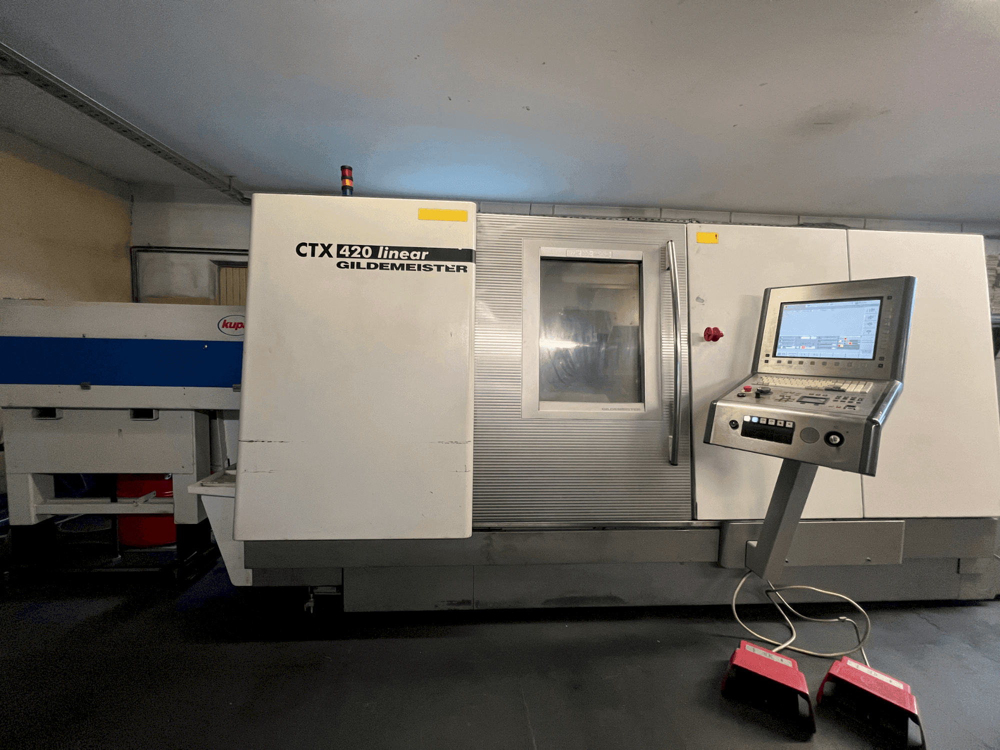 Koneen  Gildemeister CTX 420 linear etunäkymä