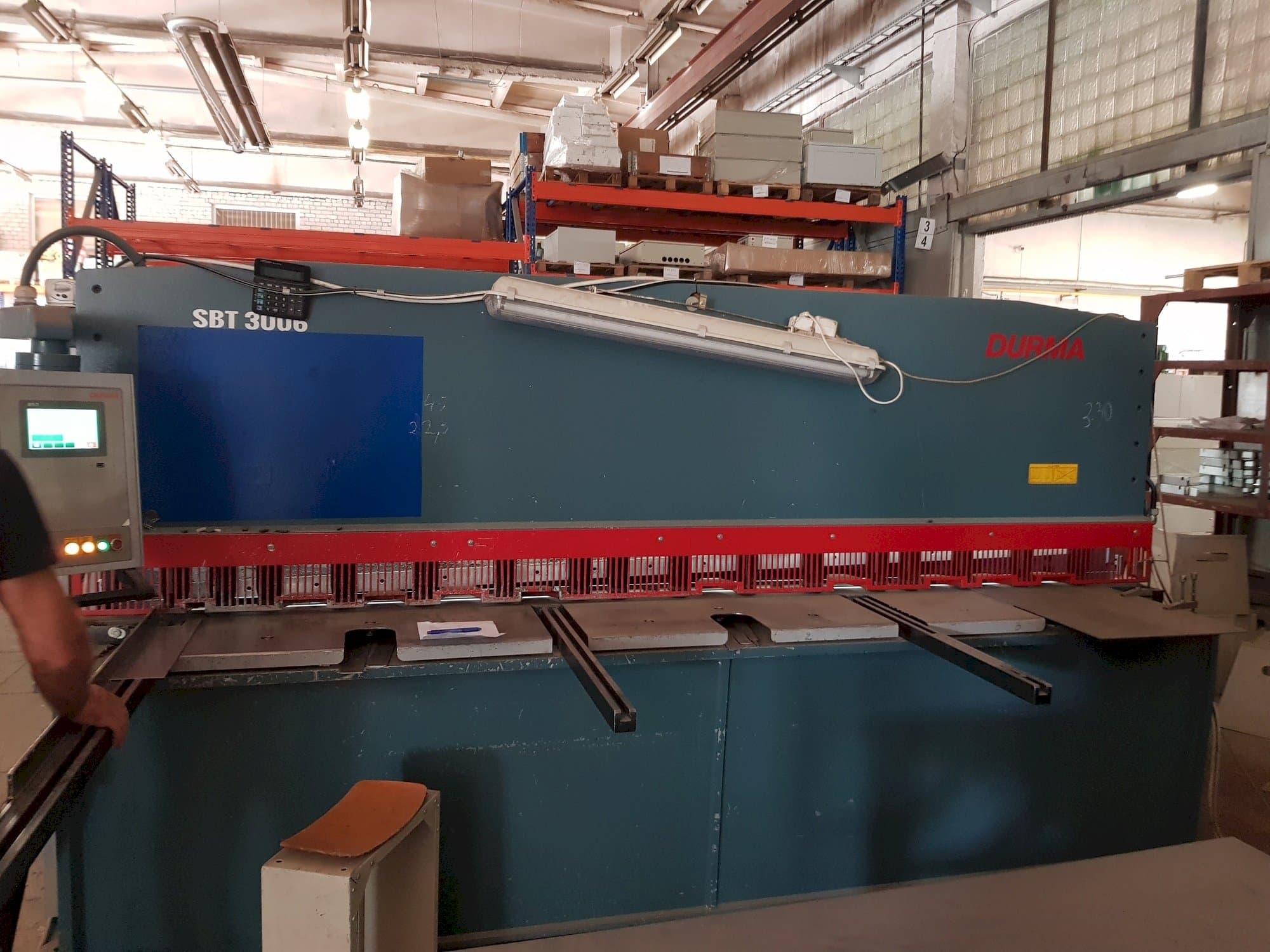 Koneen  Durma SBT 3006 etunäkymä