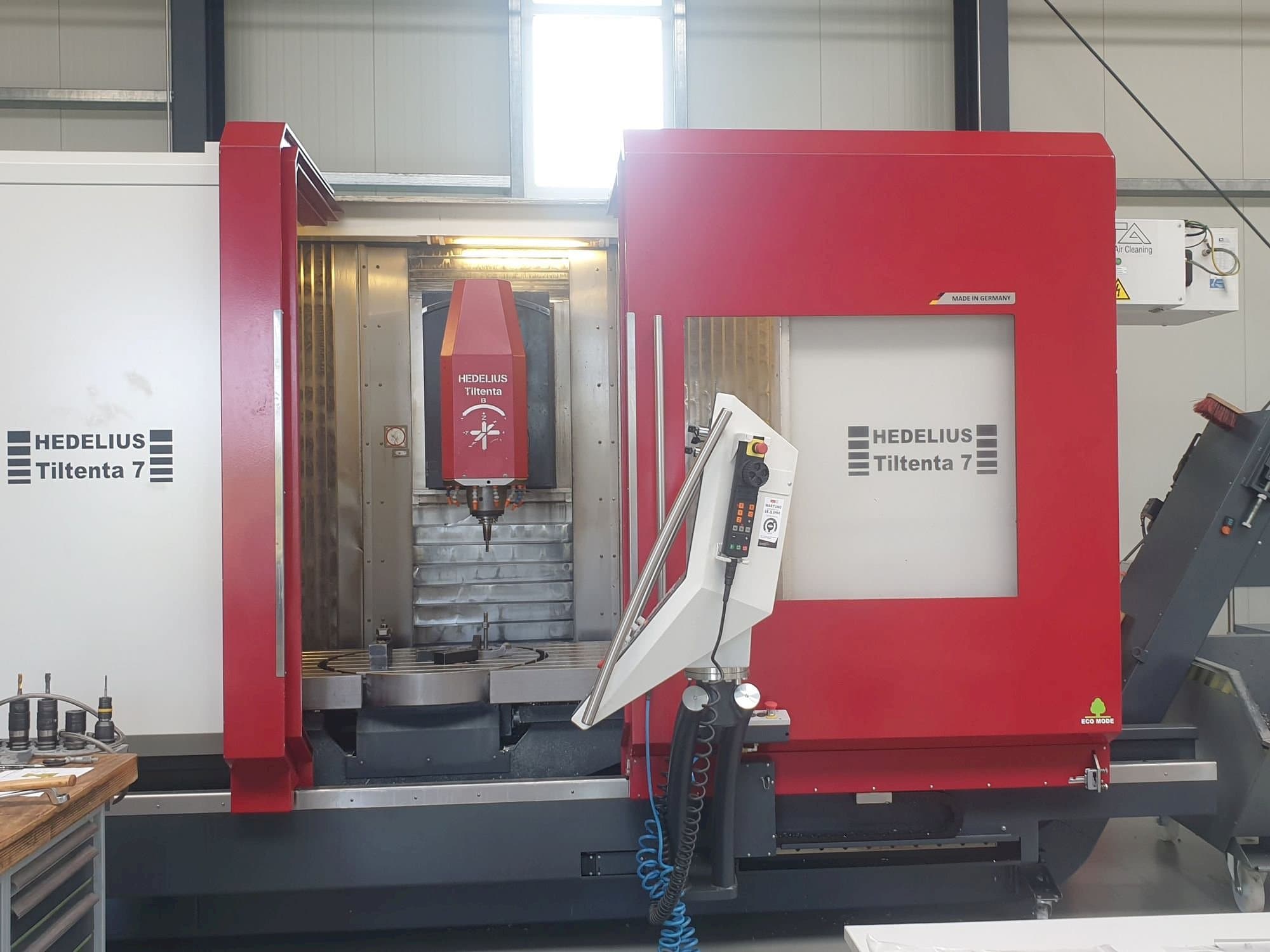 Koneen  HEDELIUS Tiltenta 7 etunäkymä