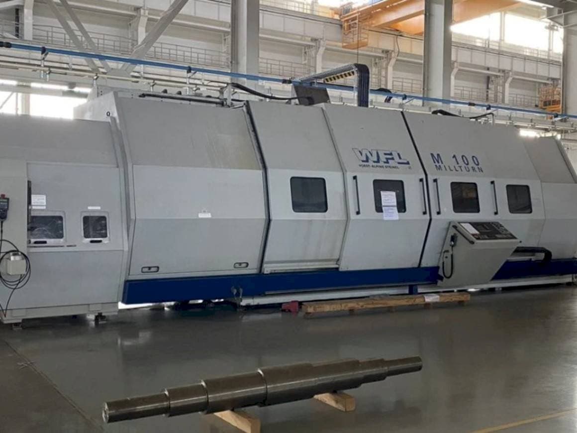 Koneen  WFL  M 100 etunäkymä