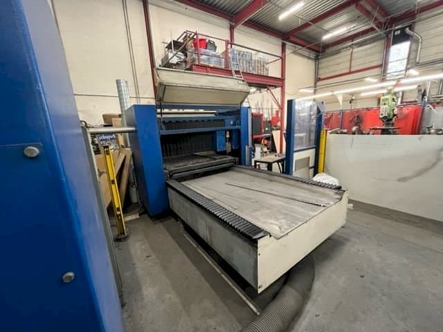 Koneen  Messer Easylas etunäkymä