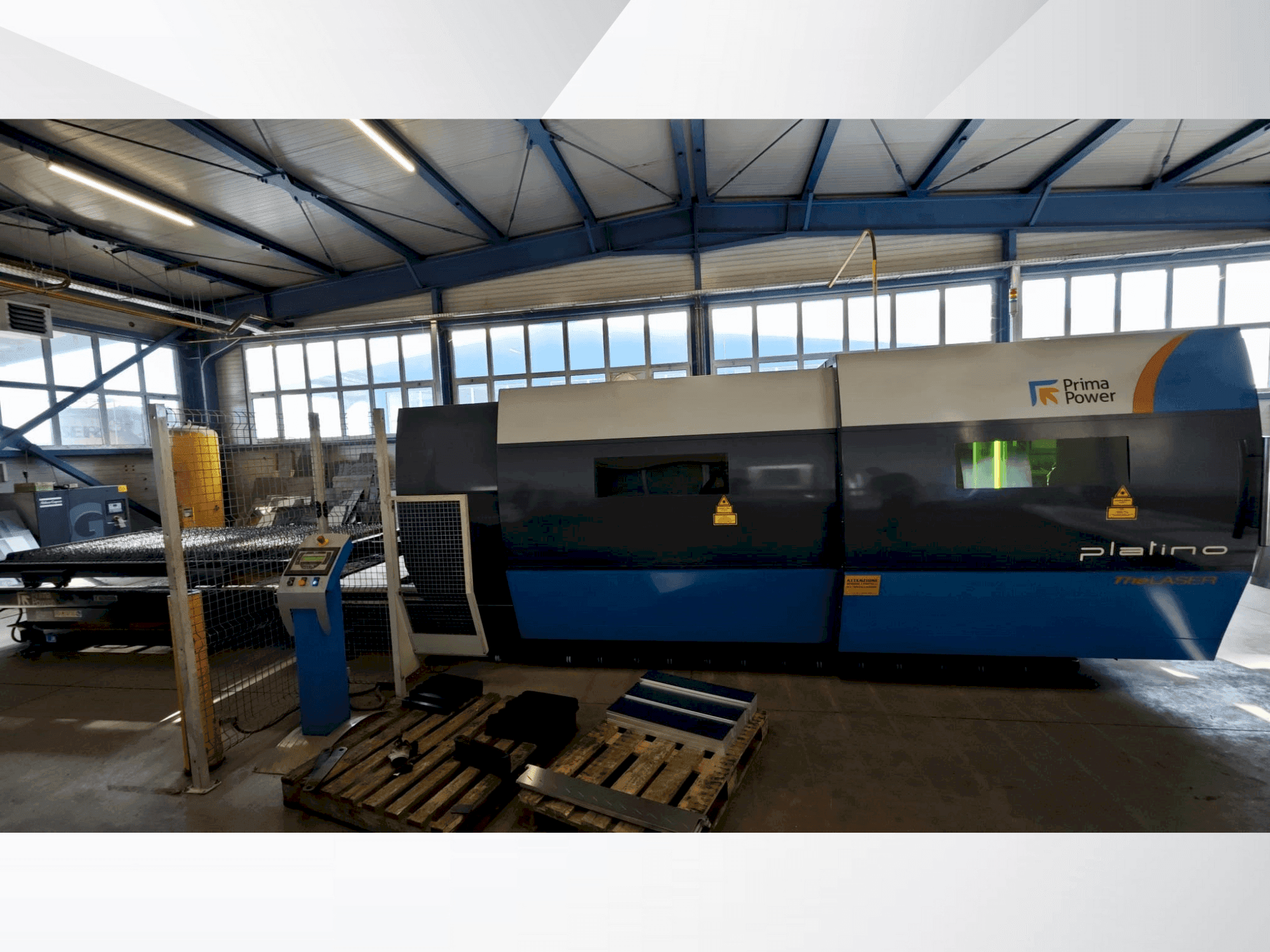 Koneen  Prima Power PLATINO FIBER etunäkymä