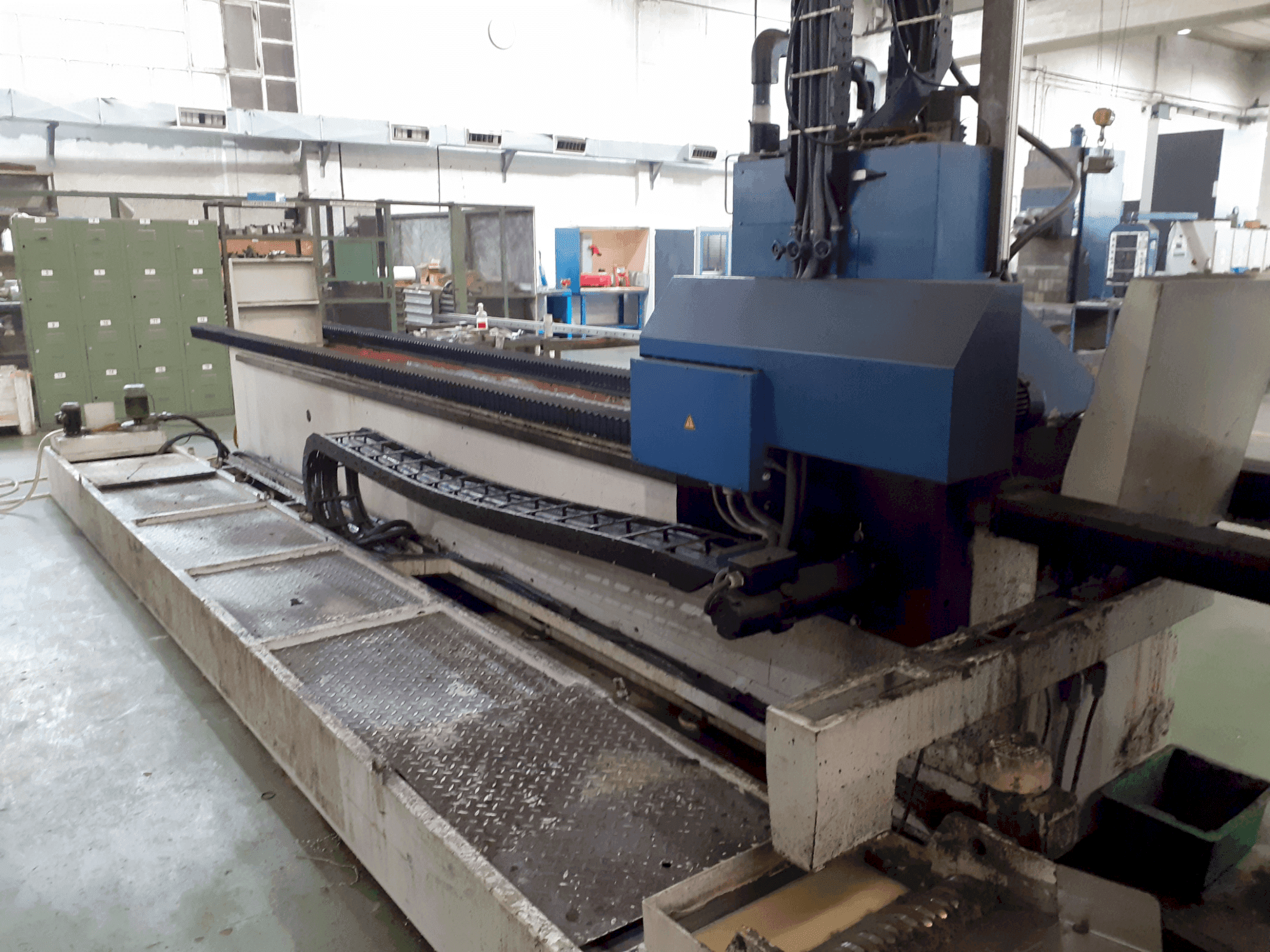 Koneen  Reform AR 40/7 etunäkymä