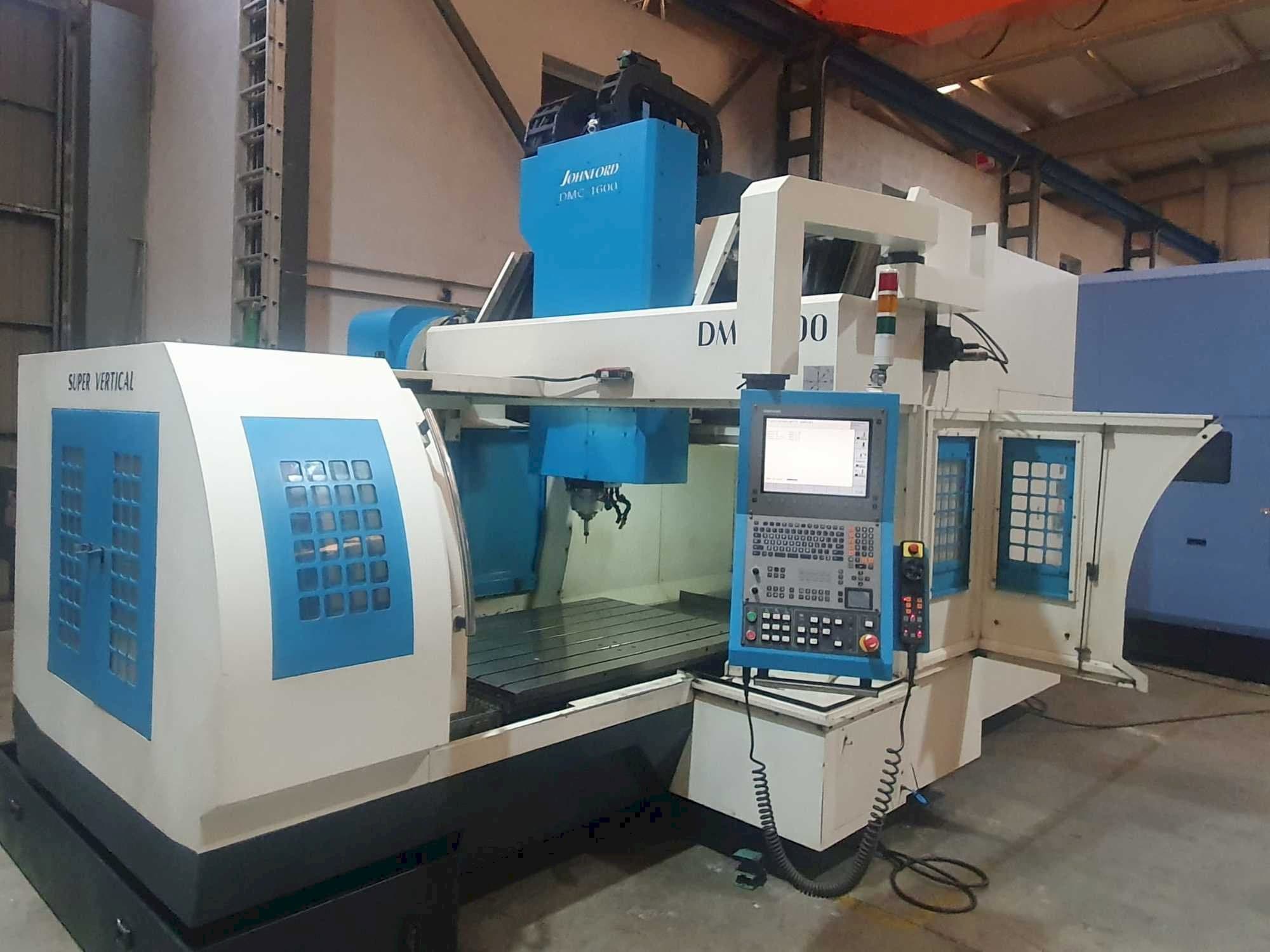 Koneen  Johnford DMC-1600 etunäkymä