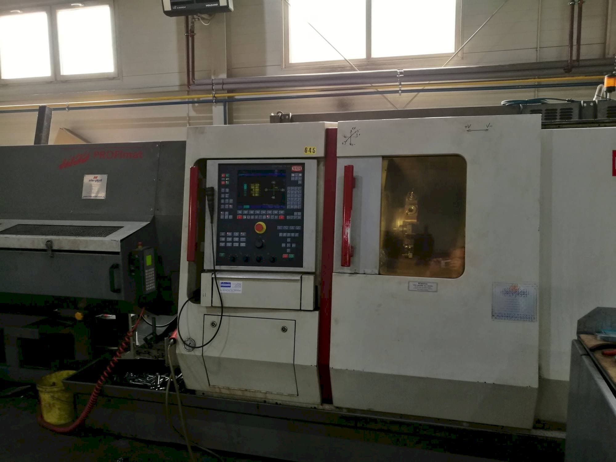 Koneen  TRAUB TNC 42/65 etunäkymä