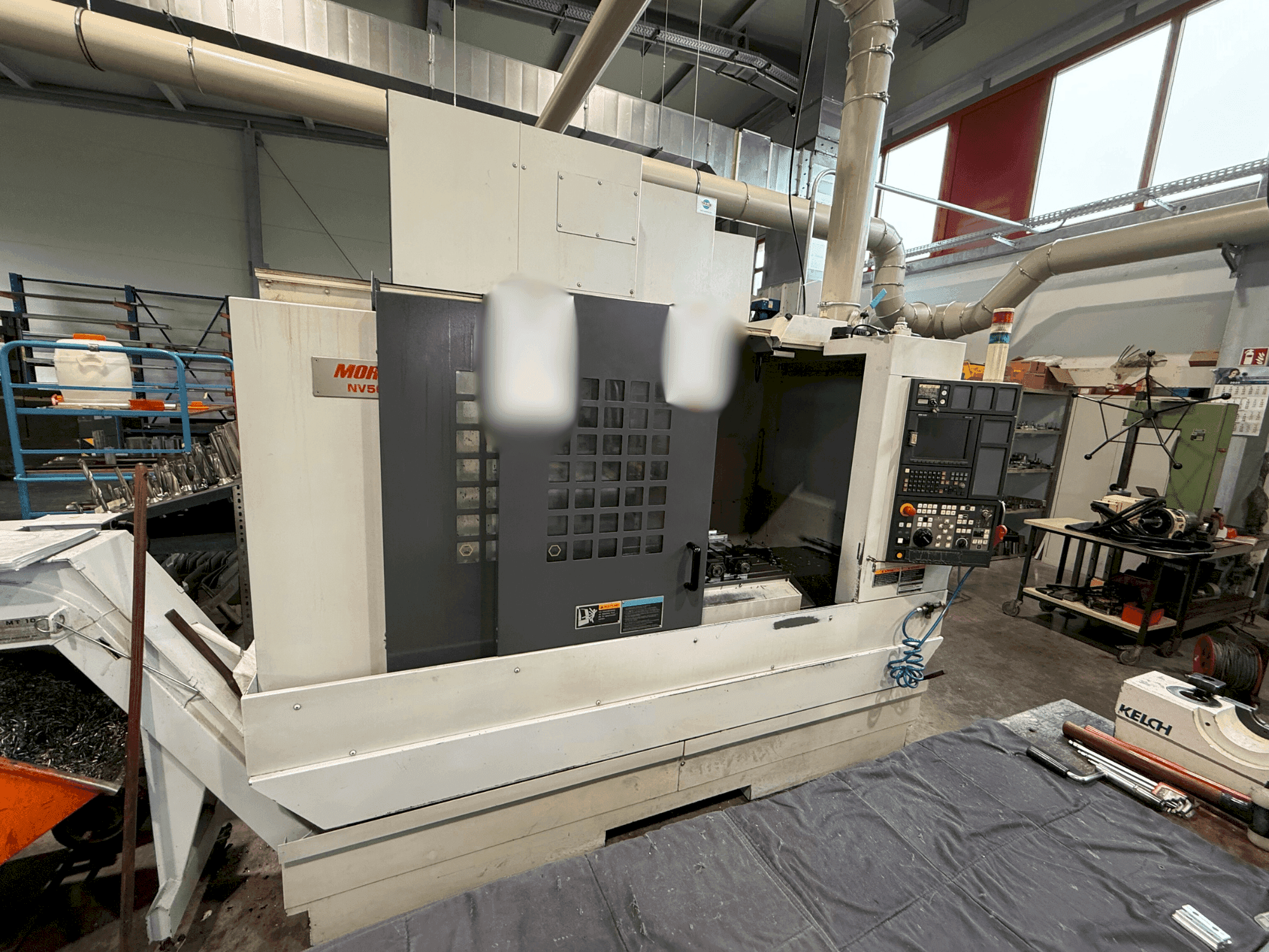 Koneen  MORI SEIKI NV 5000 a1 B/40 etunäkymä