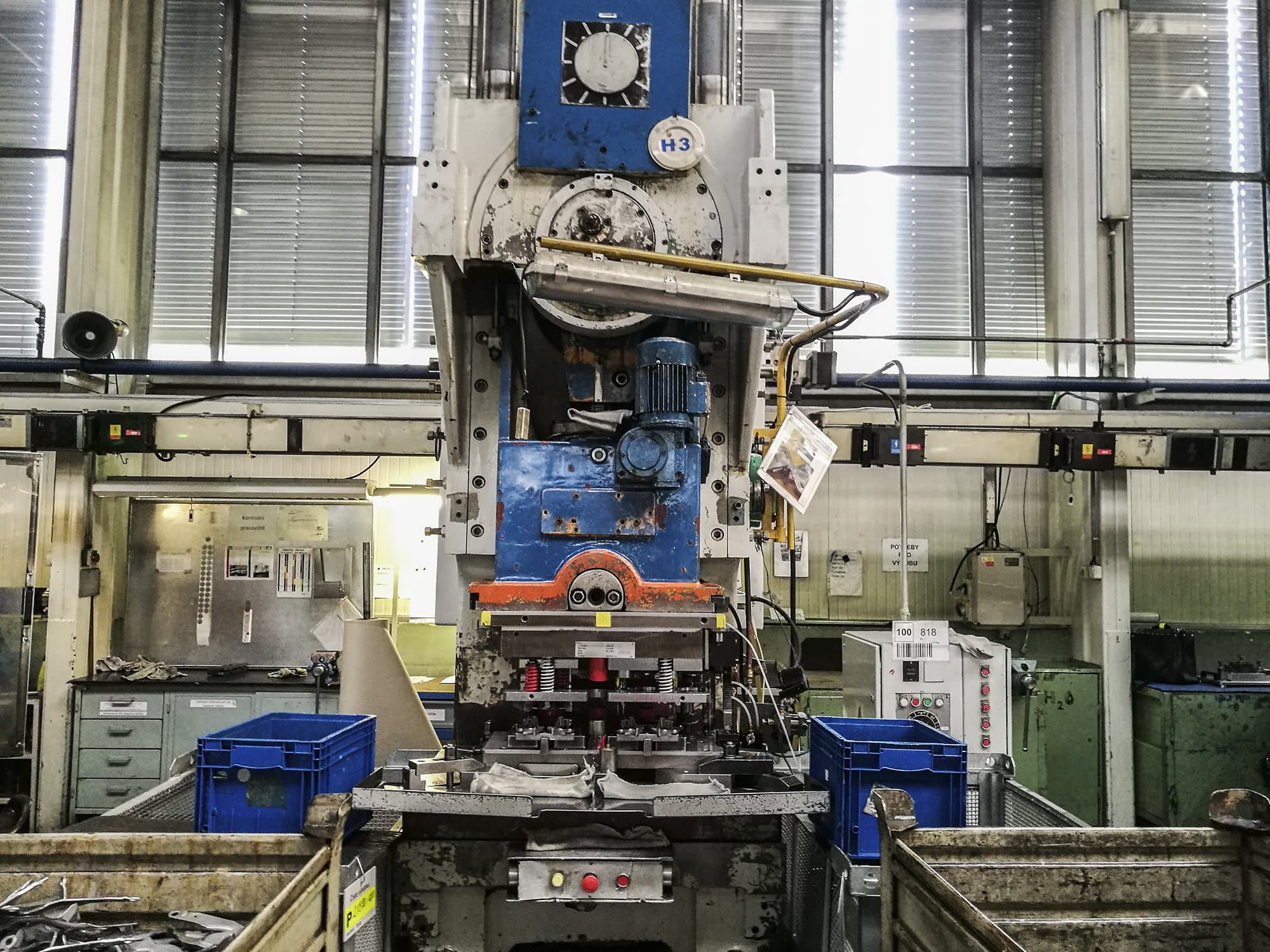 Koneen  ZTS etunäkymä LEK-160