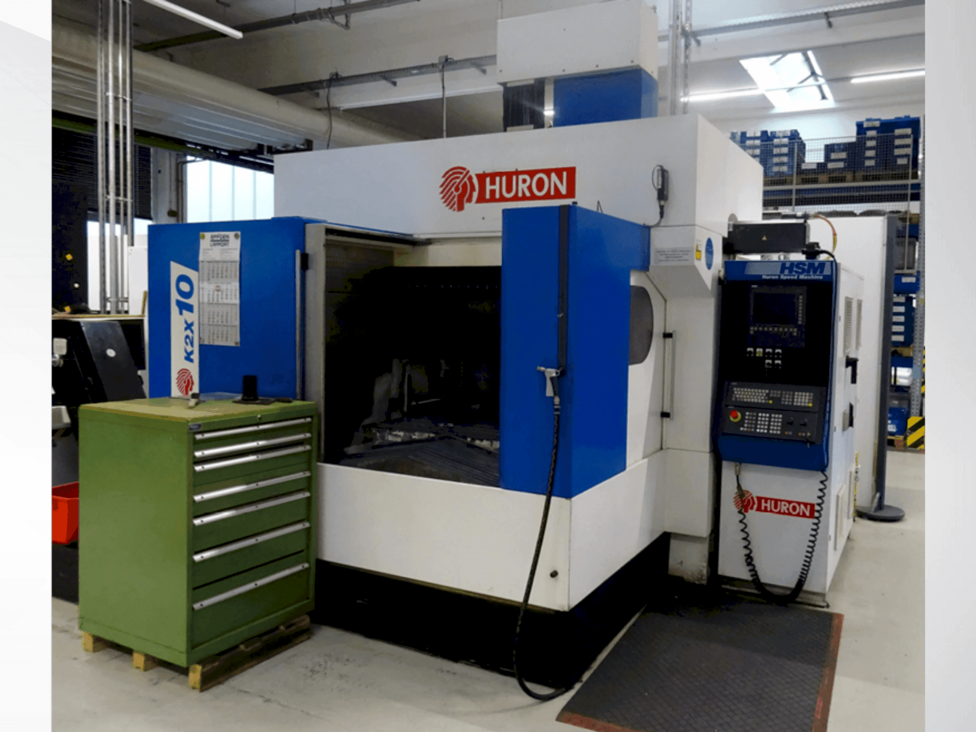 Koneen  Huron K2X 10 etunäkymä