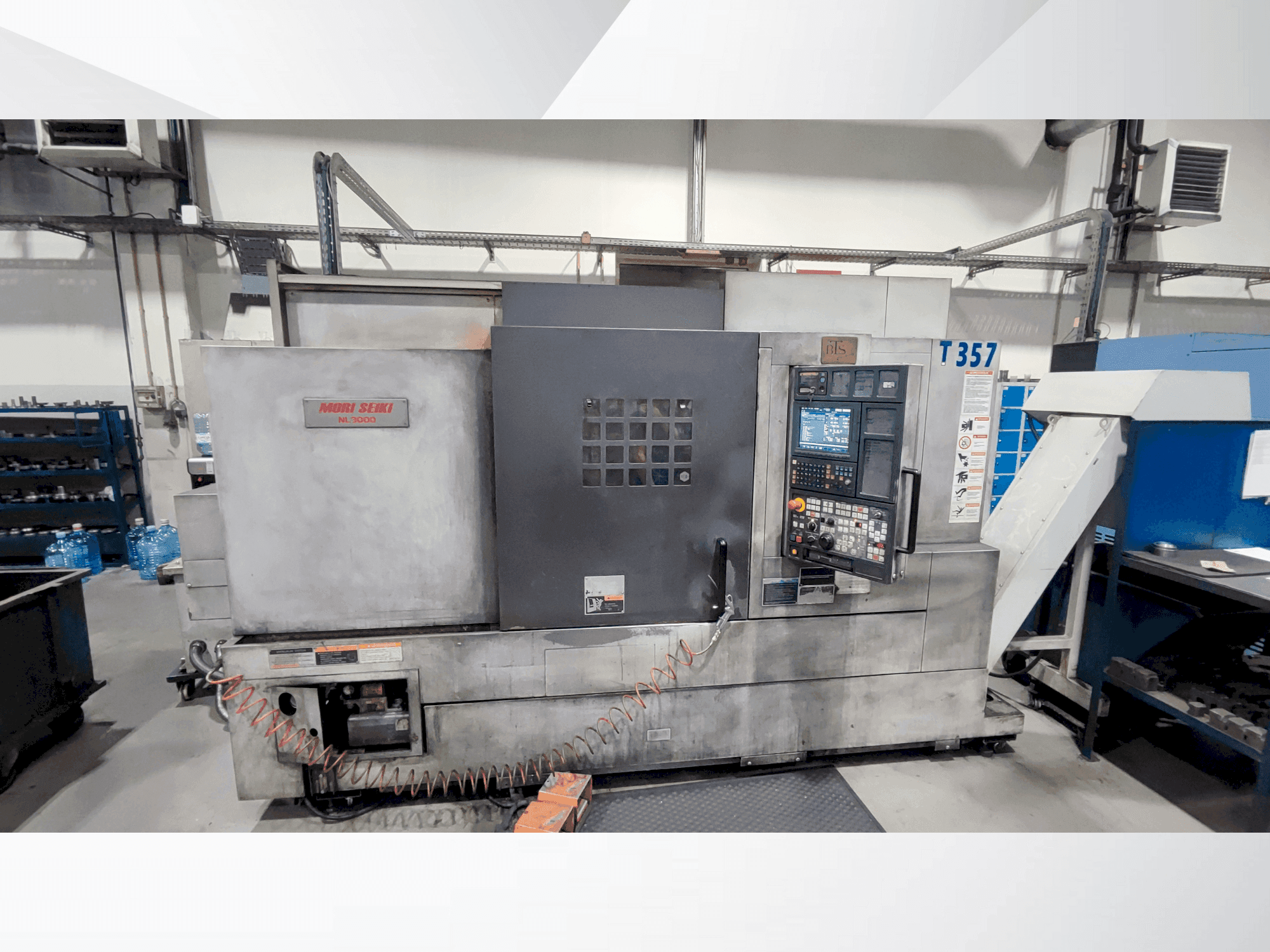 Koneen  MORI SEIKI NL 3000/700 etunäkymä