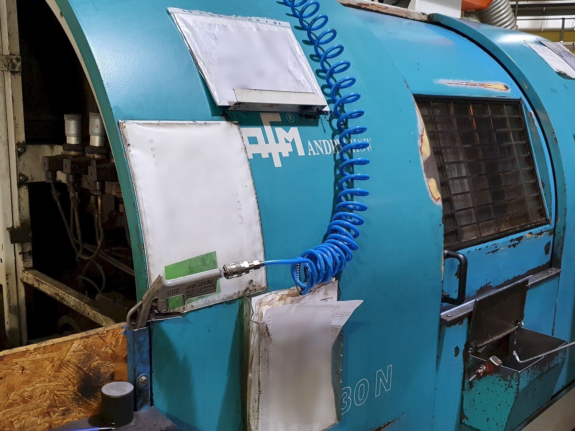 Koneen  AFM TAE-30N etunäkymä