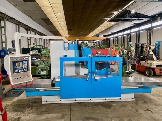 Koneen  MSA RESCIA U-2 etunäkymä