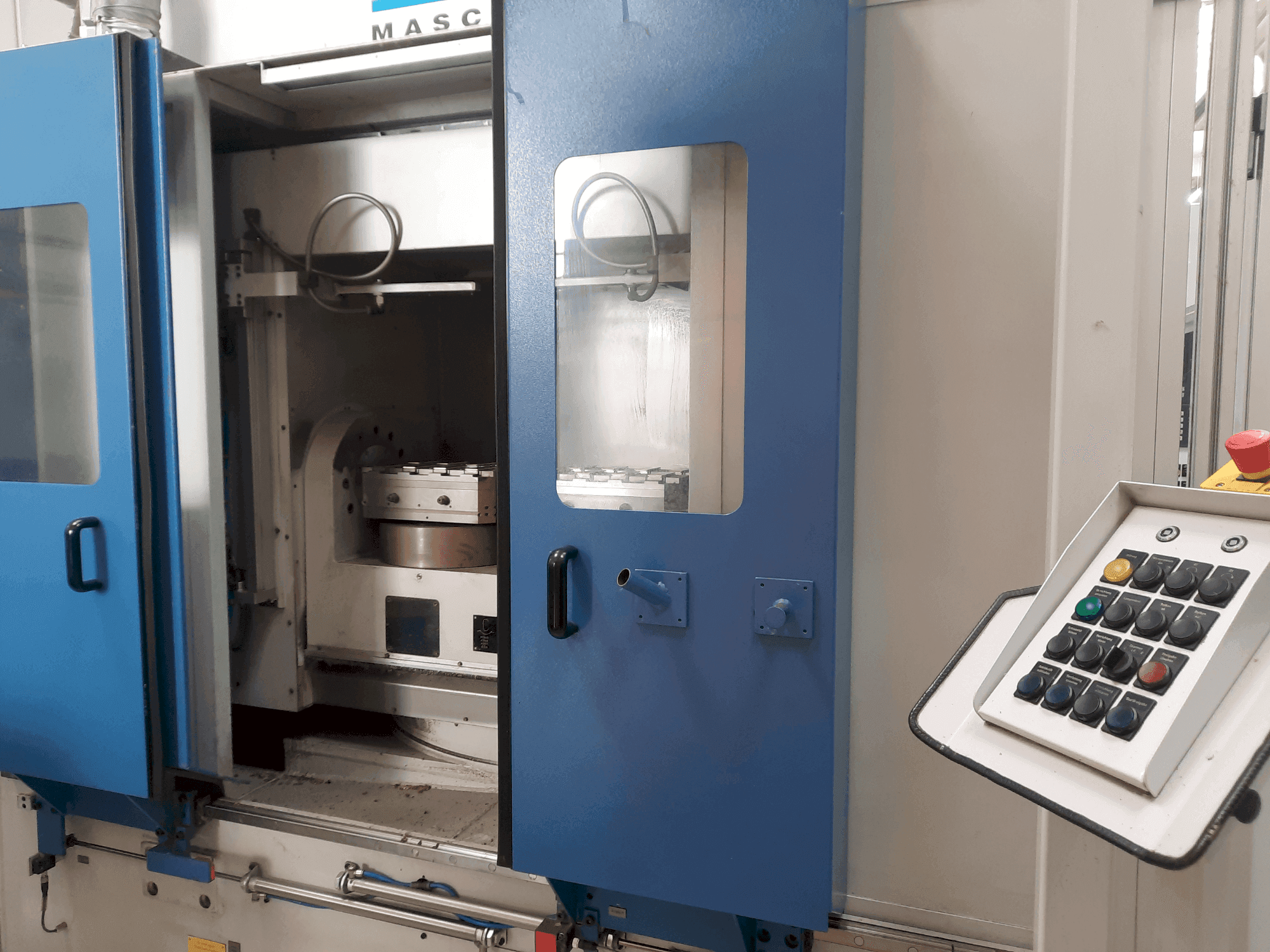 Koneen  SCHMID SE 371 etunäkymä