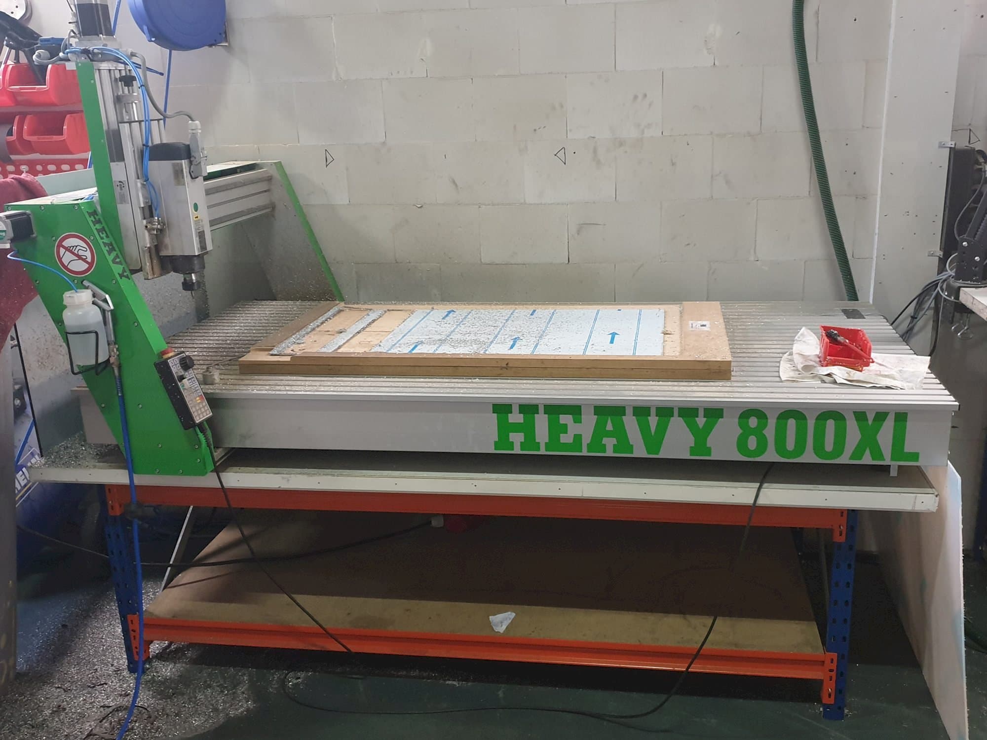 Koneen  EAS etunäkymä HEAVY 800 XL