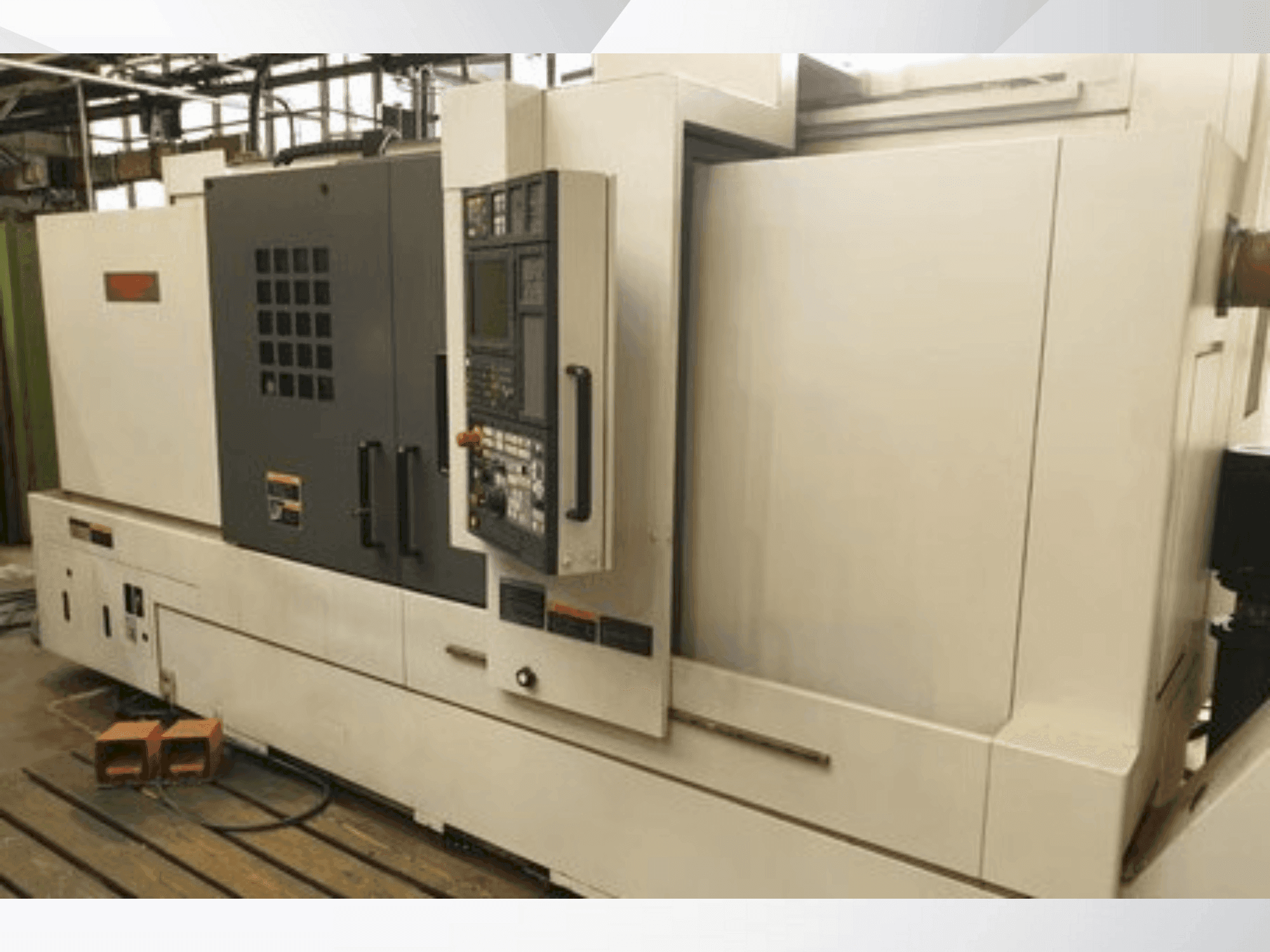 Koneen  MORI SEIKI NL2500MC etunäkymä