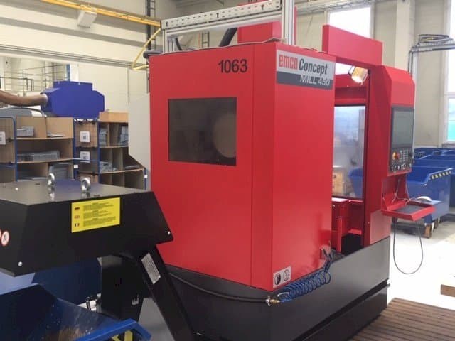 Koneen  EMCO Concept Mill 450 etunäkymä