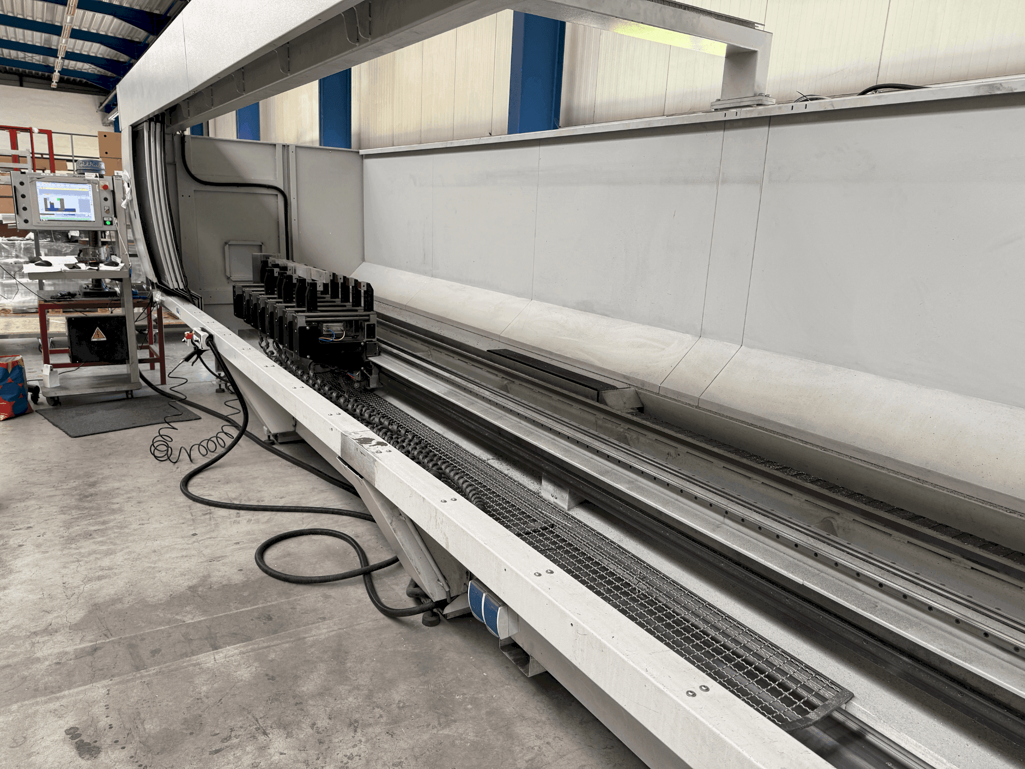 Koneen  FomIndustrie DALI 70 etunäkymä