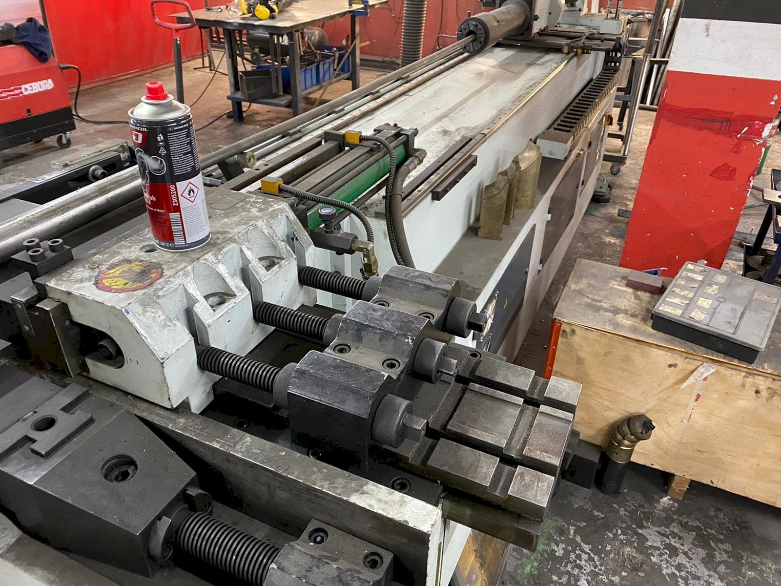 Koneen  Segura Llunell SB-76-NCBL etunäkymä