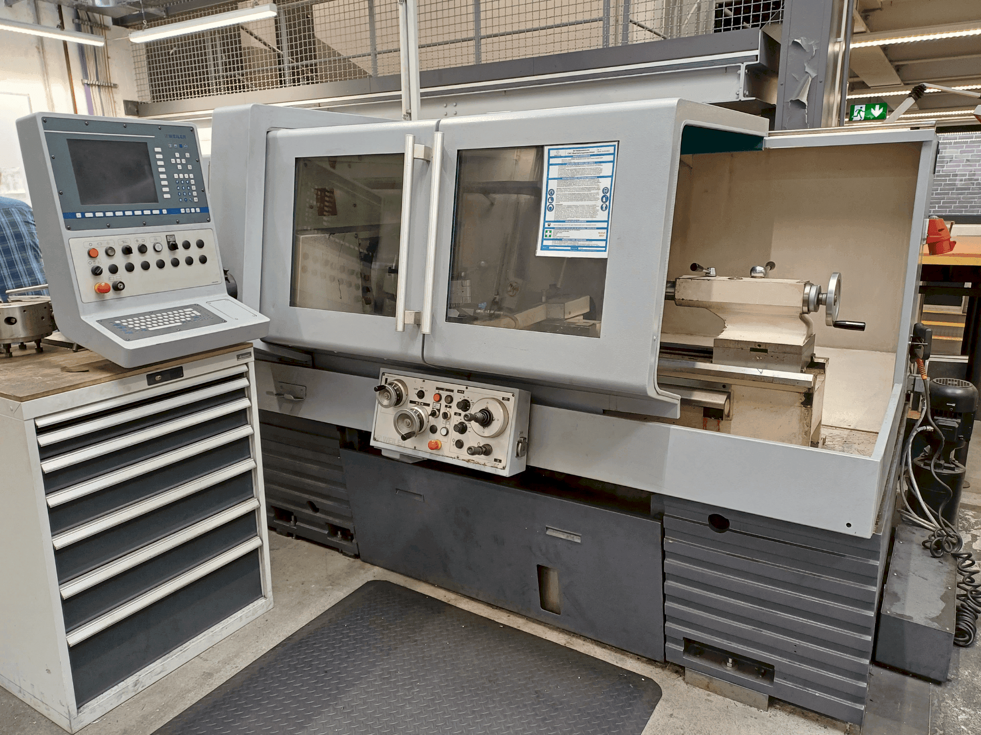 Koneen  Weiler E40 etunäkymä