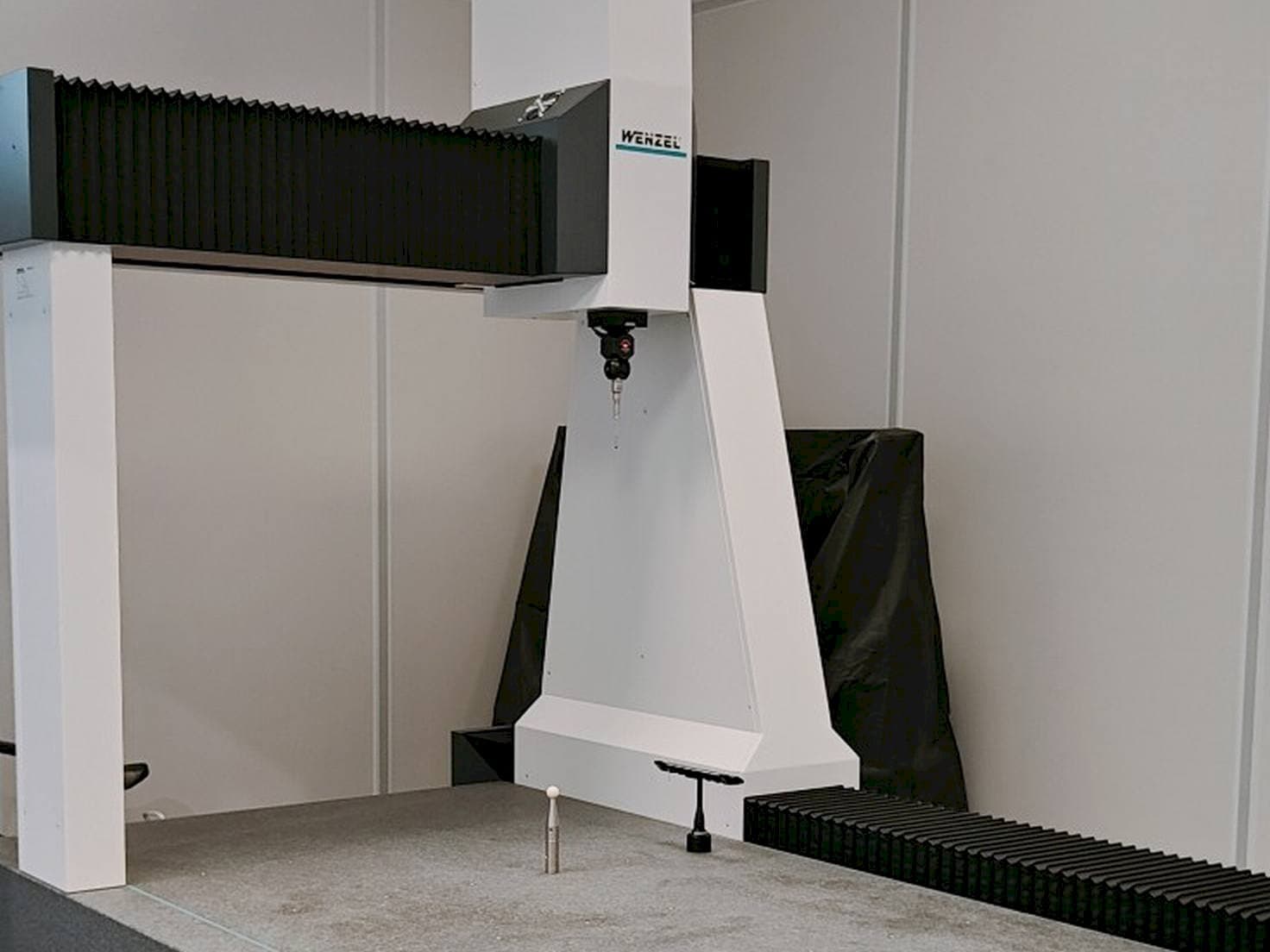 Koneen  Wenzel LH 1010 etunäkymä