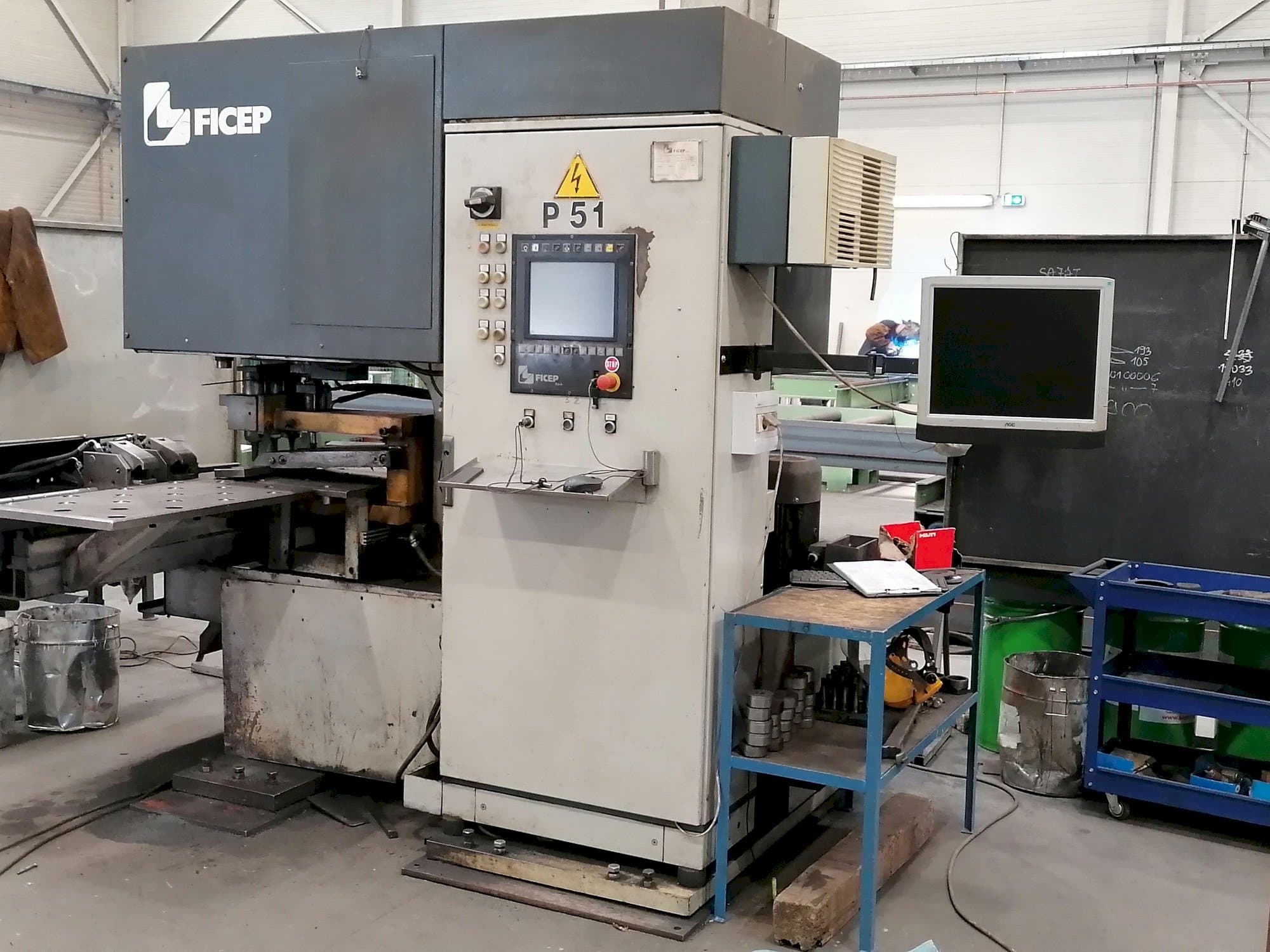 Koneen  FICEP P51 etunäkymä