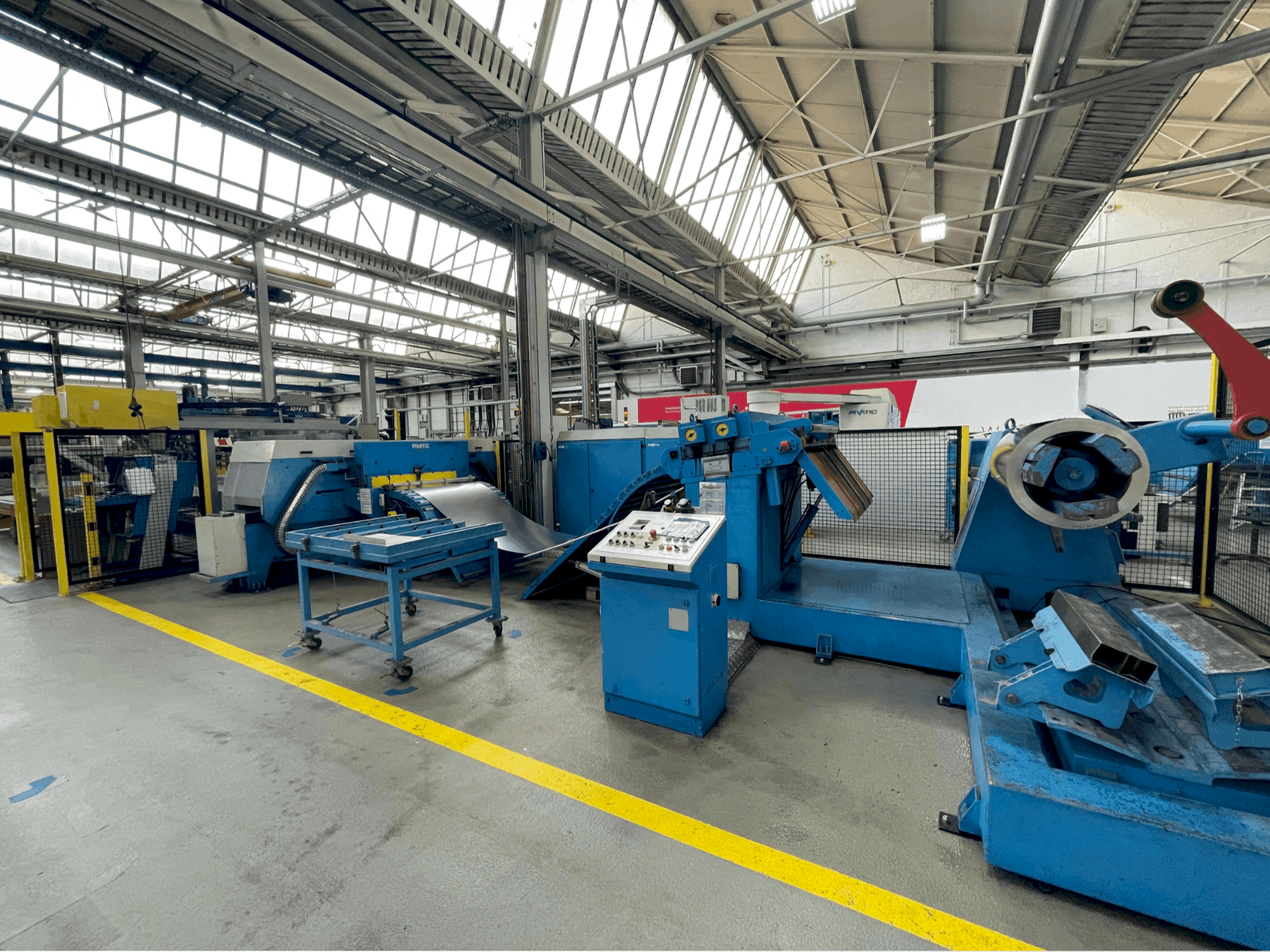 Koneen  Pivatic P125 etunäkymä