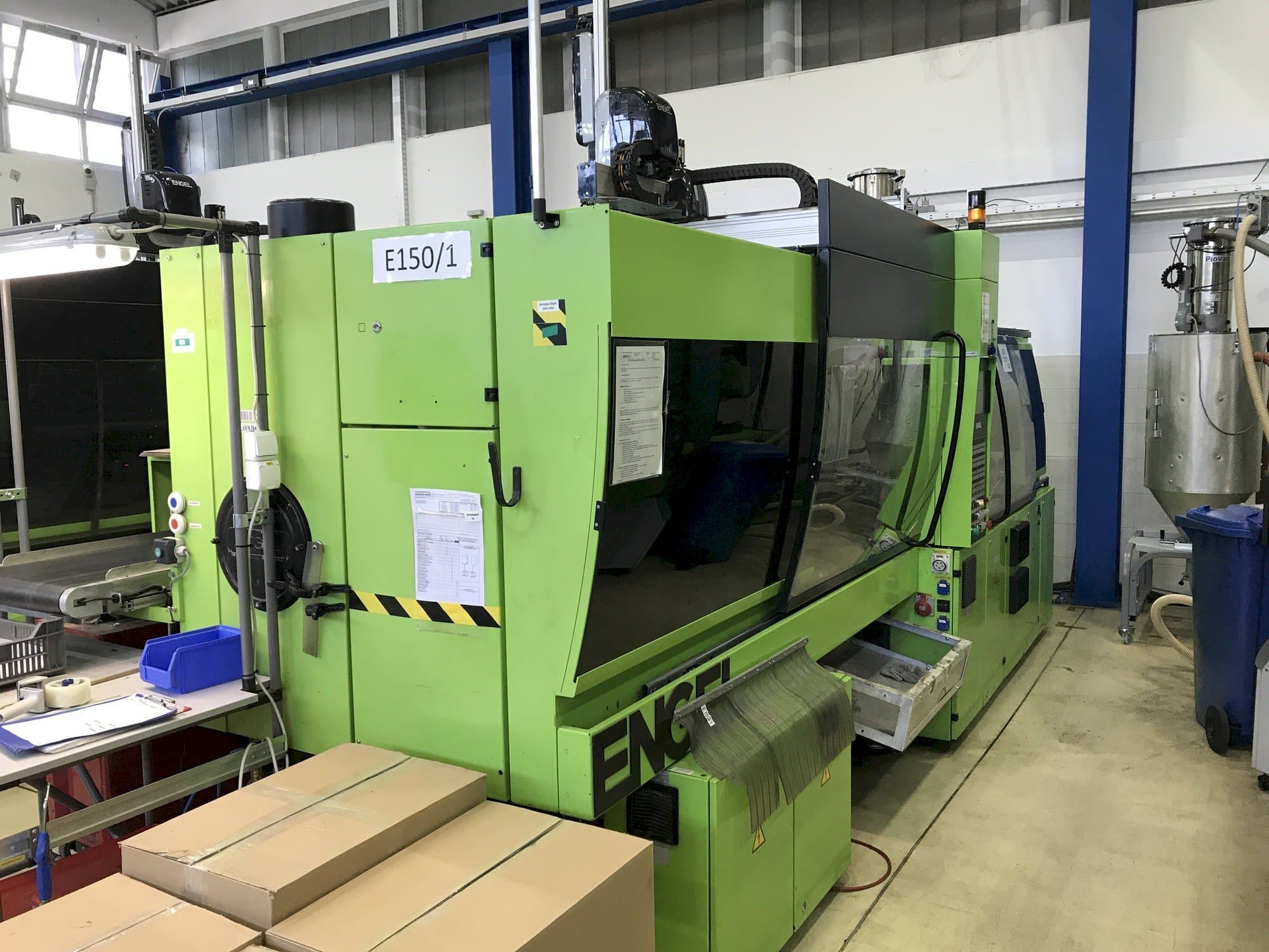 Koneen  ENGEL VC 750/150 Plus etunäkymä