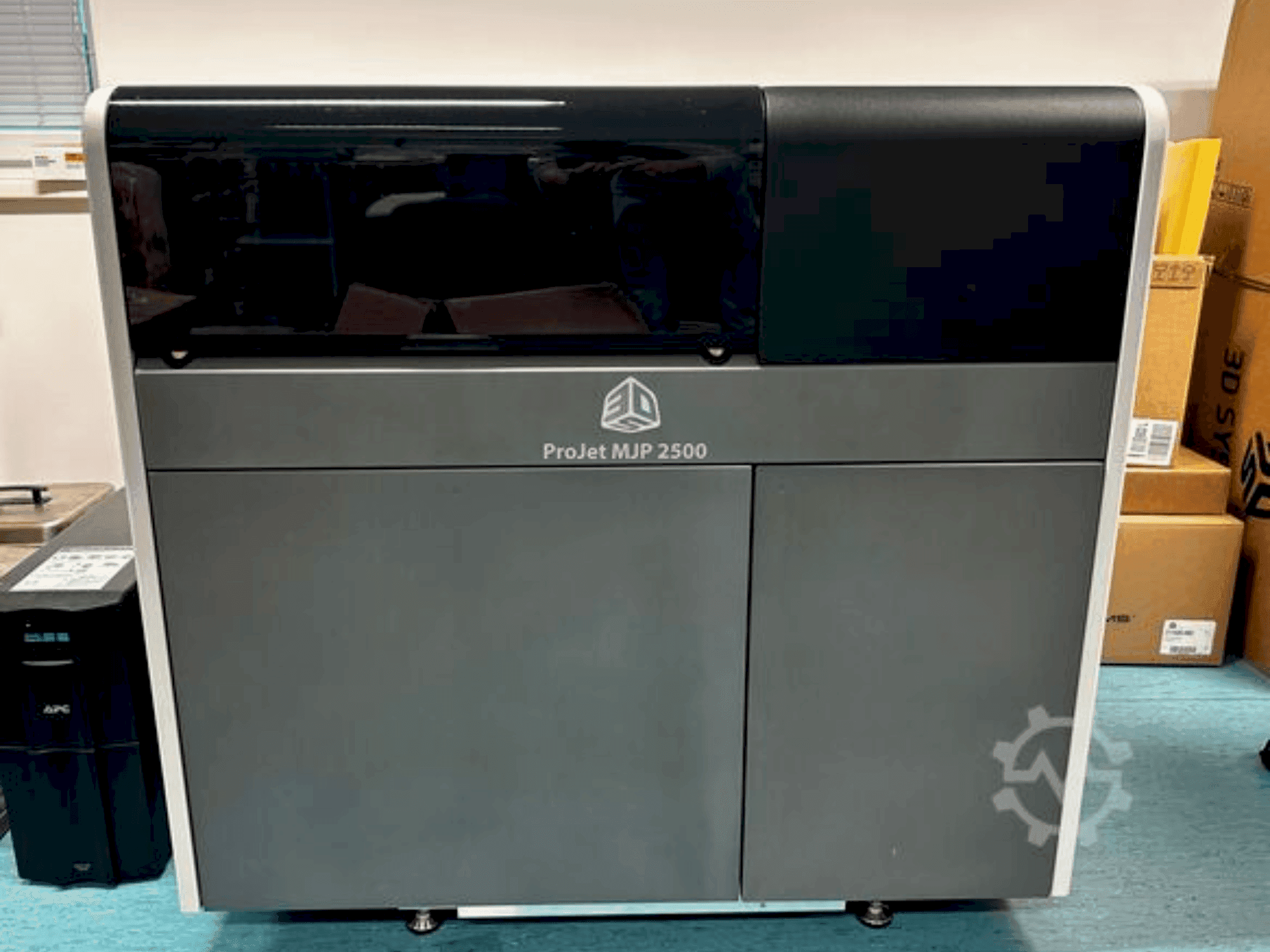 Koneen  3DSYSTEMS projet 2500 plus etunäkymä