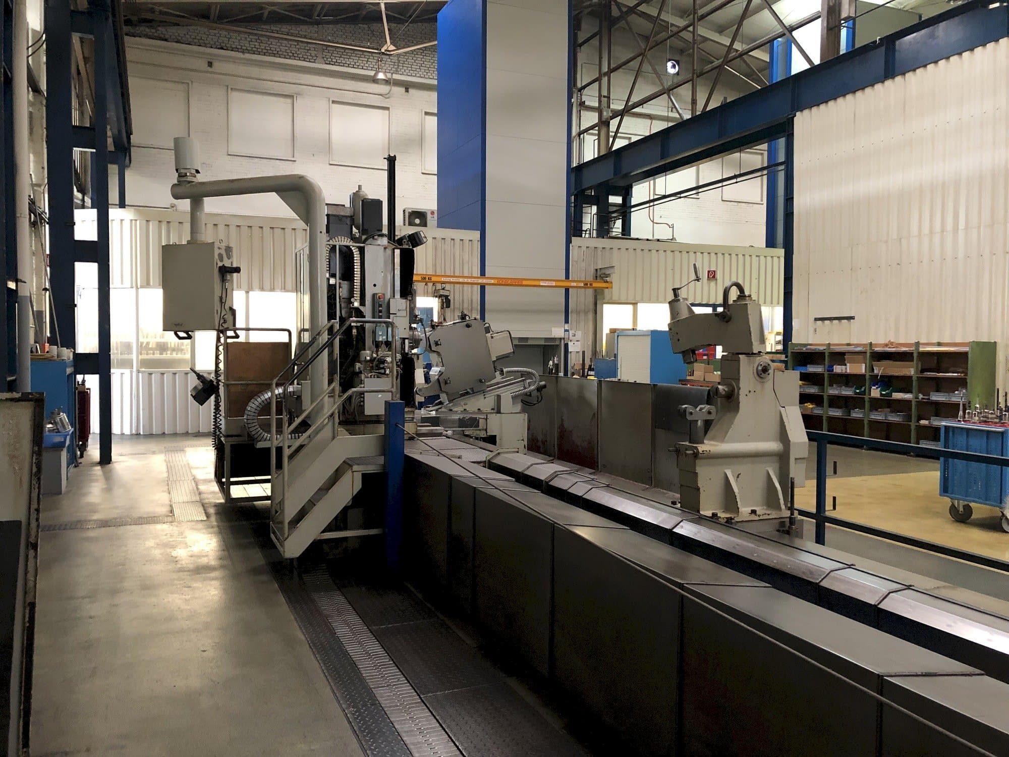 Koneen  Tacchi Giacomo HD/3-120L CNC etunäkymä