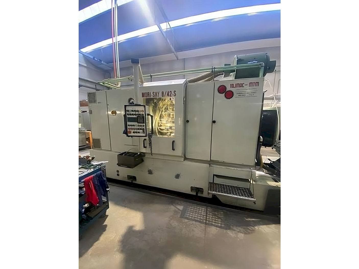Koneen  MORI SAY 8/42-S etunäkymä