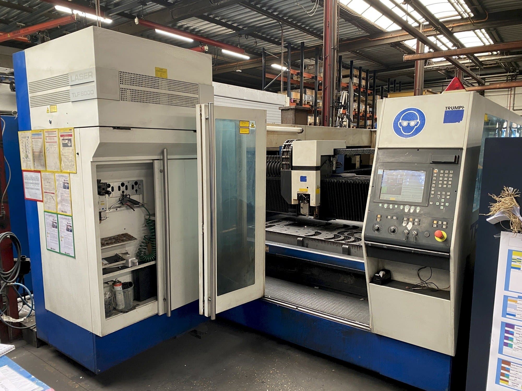 Koneen  Trumpf Trumatic L3050 etunäkymä