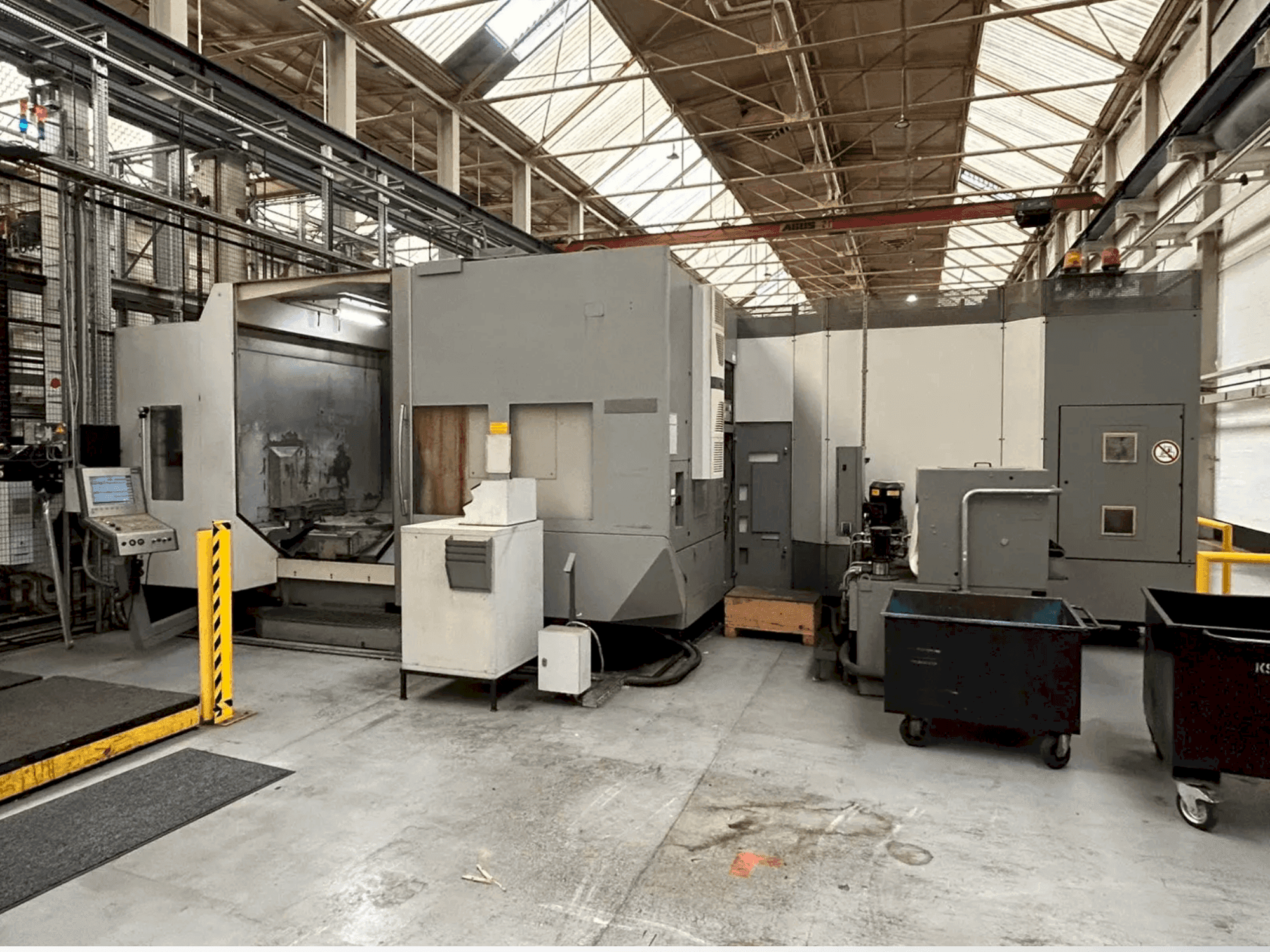 Koneen  DMG DMC 100 H etunäkymä