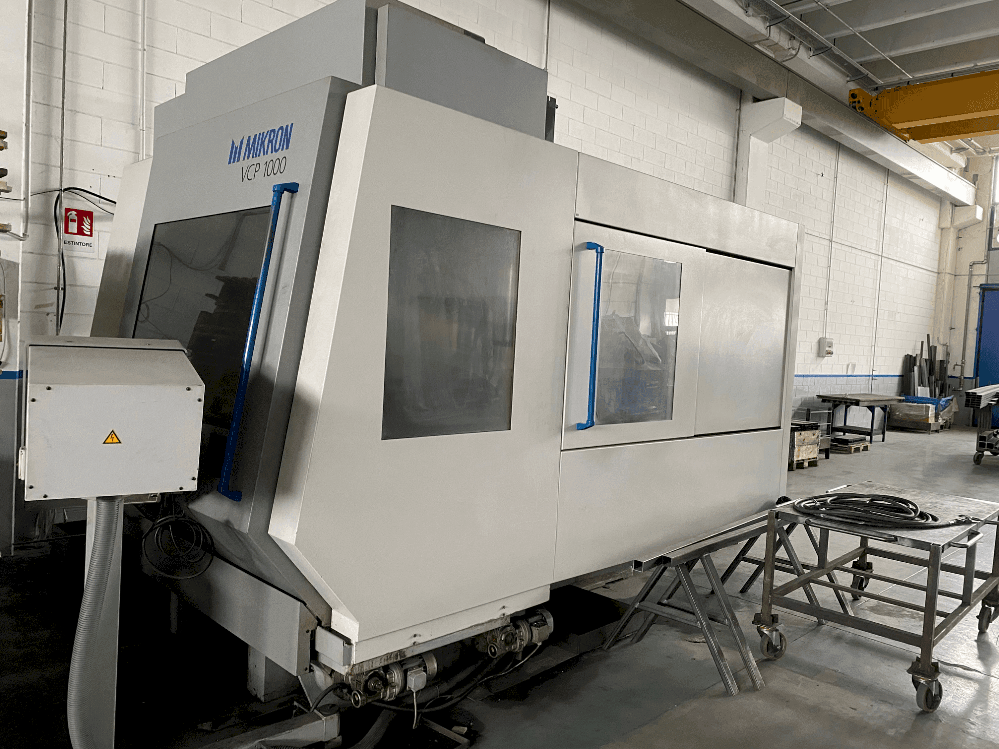 Koneen  MIKRON VCP 1000 etunäkymä