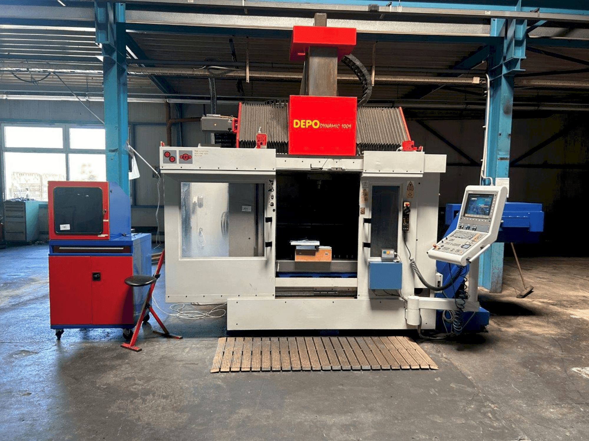 Koneen  DEPO Dynamic 1009 etunäkymä