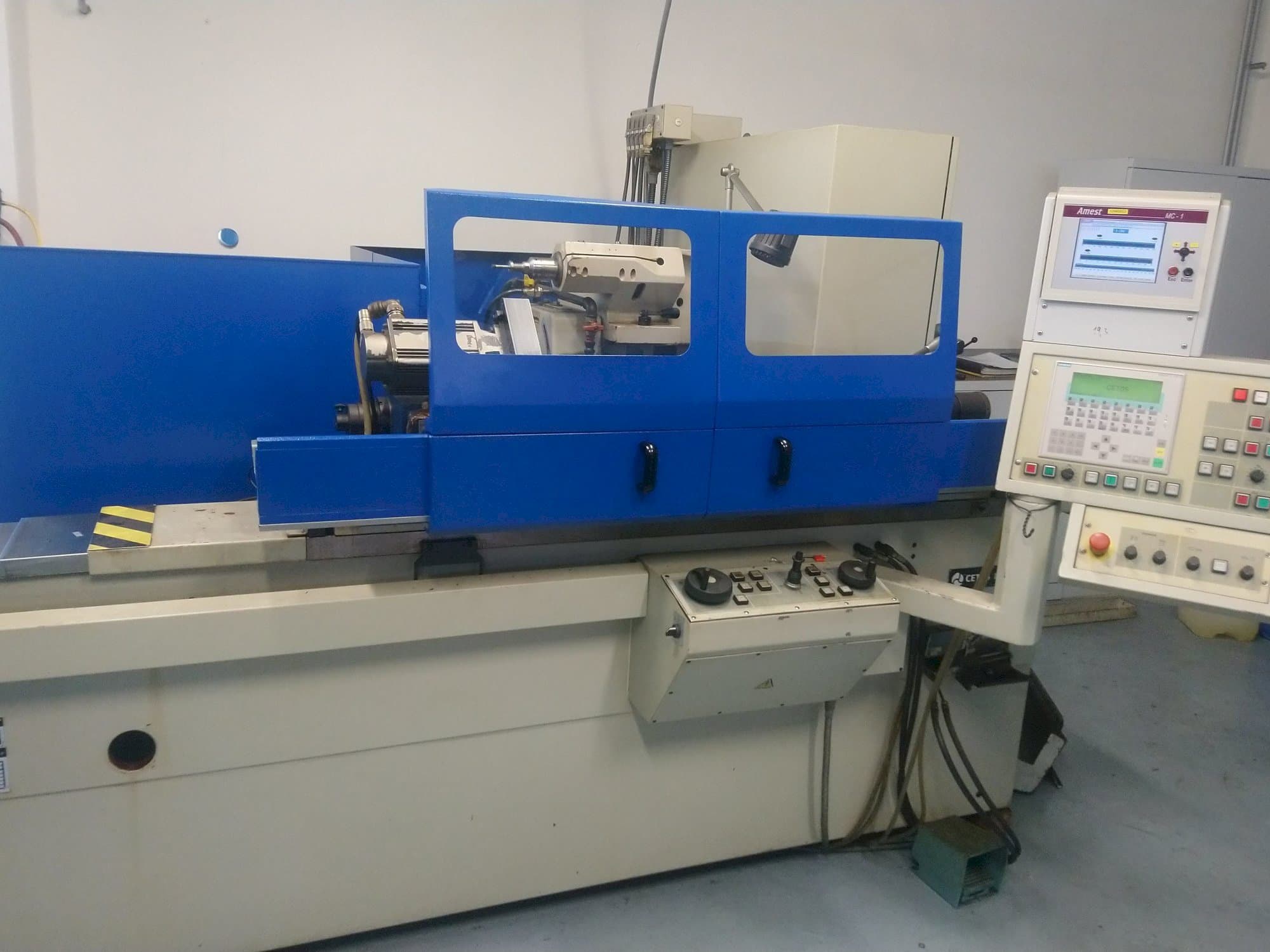 Koneen  Cetos									 BUA 25A/750 etunäkymä