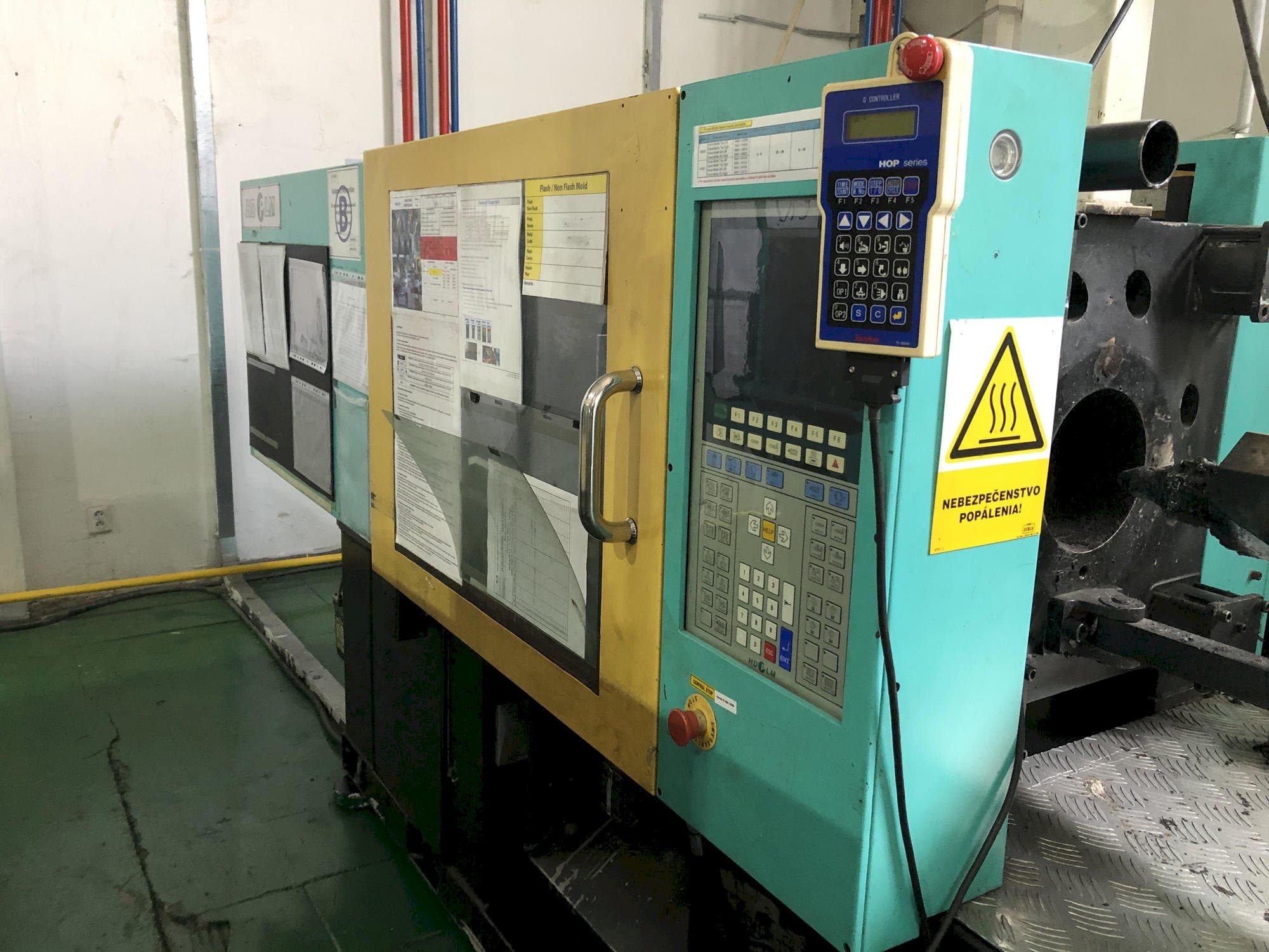 Koneen  Hyundai K-120V etunäkymä